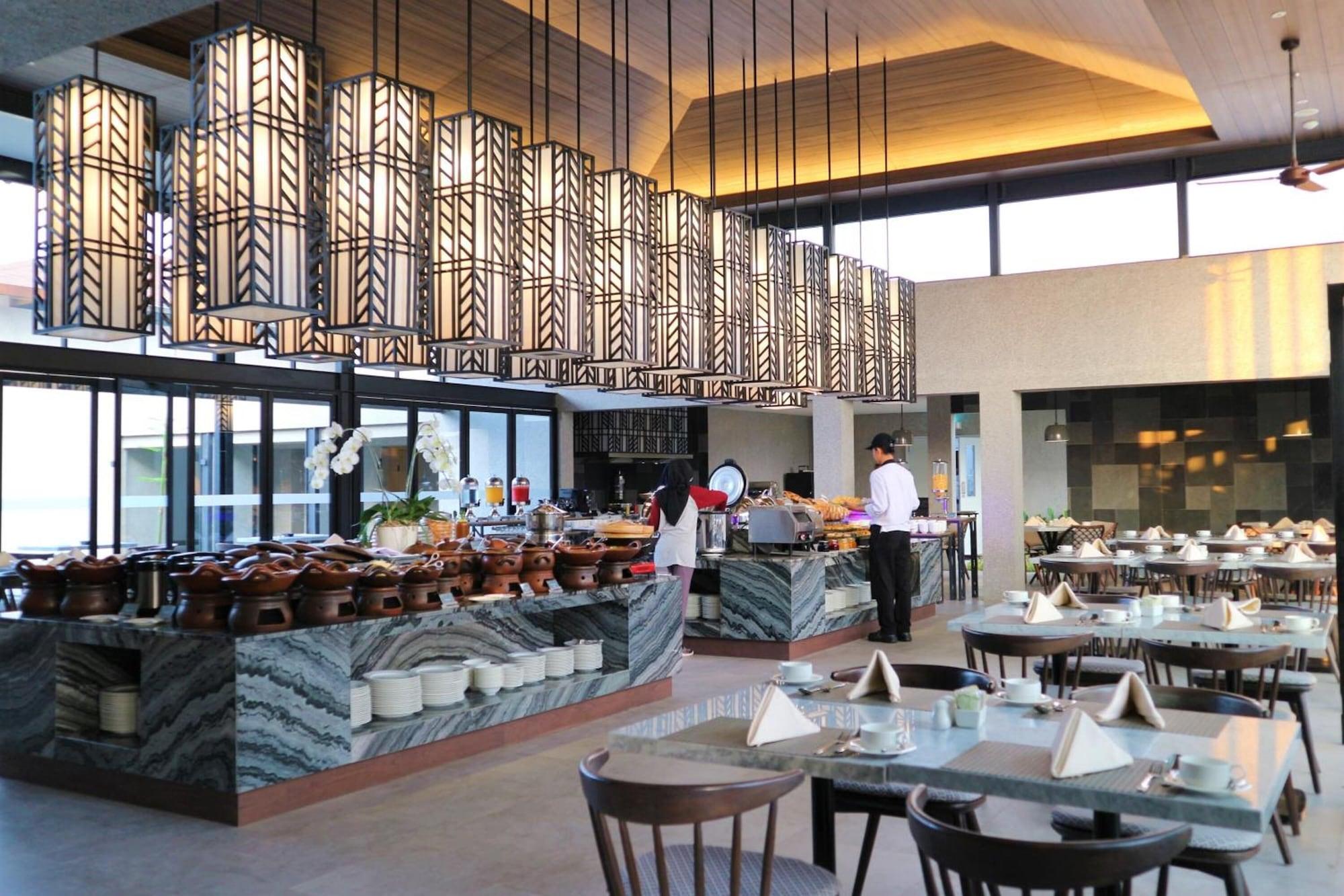 Restaurant Santika Premiere Hotel Garut