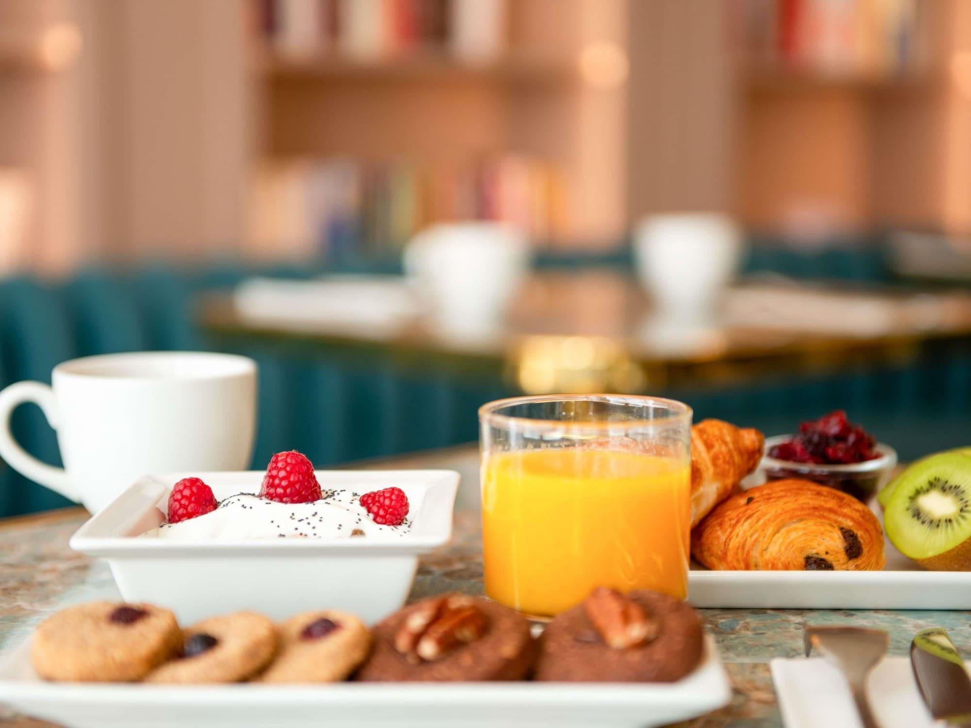 Vista Exterior Mercure Paris 9 Pigalle Sacre-Coeur