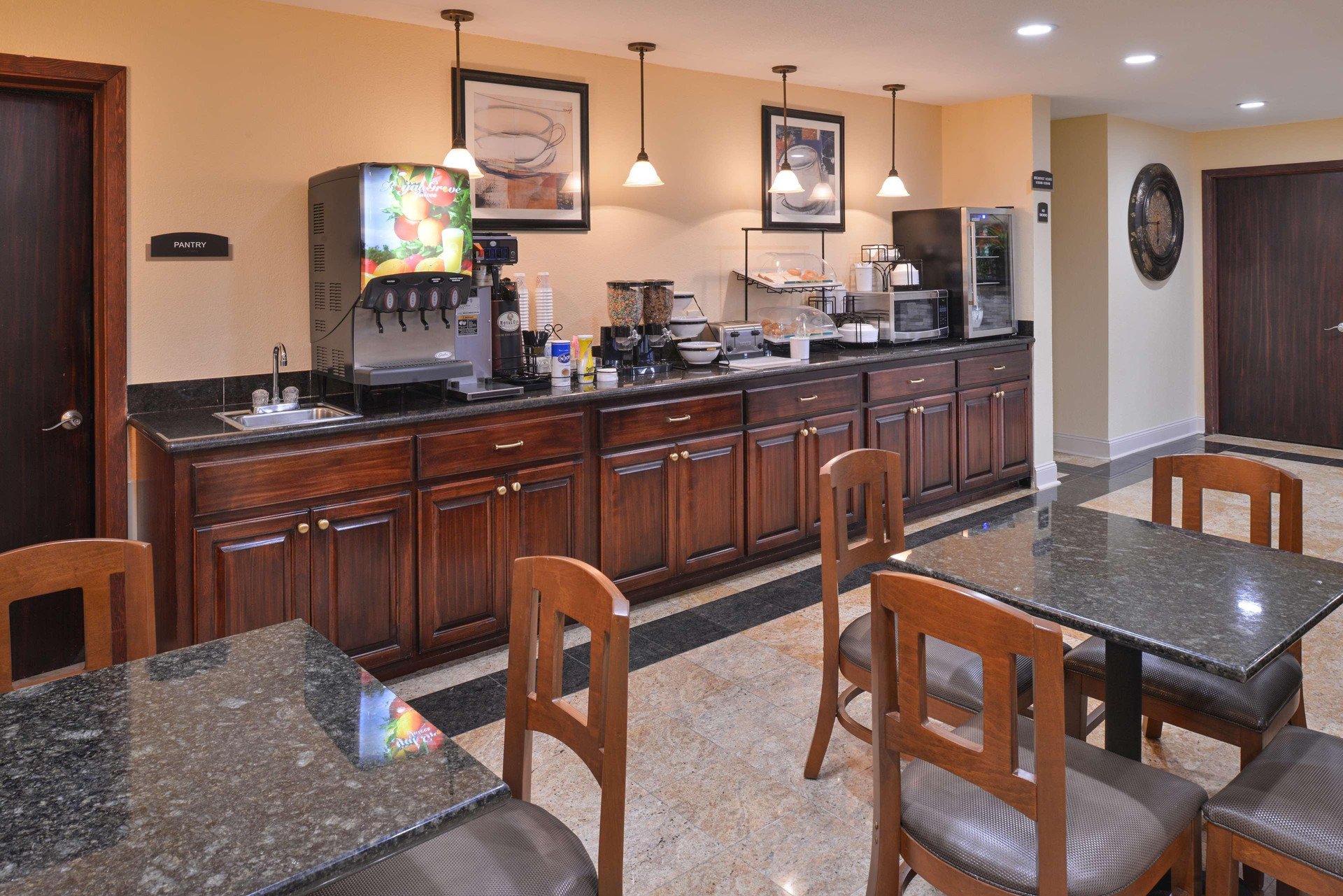 Restaurant Americas Best Value Inn Tupelo Barnes Crossing