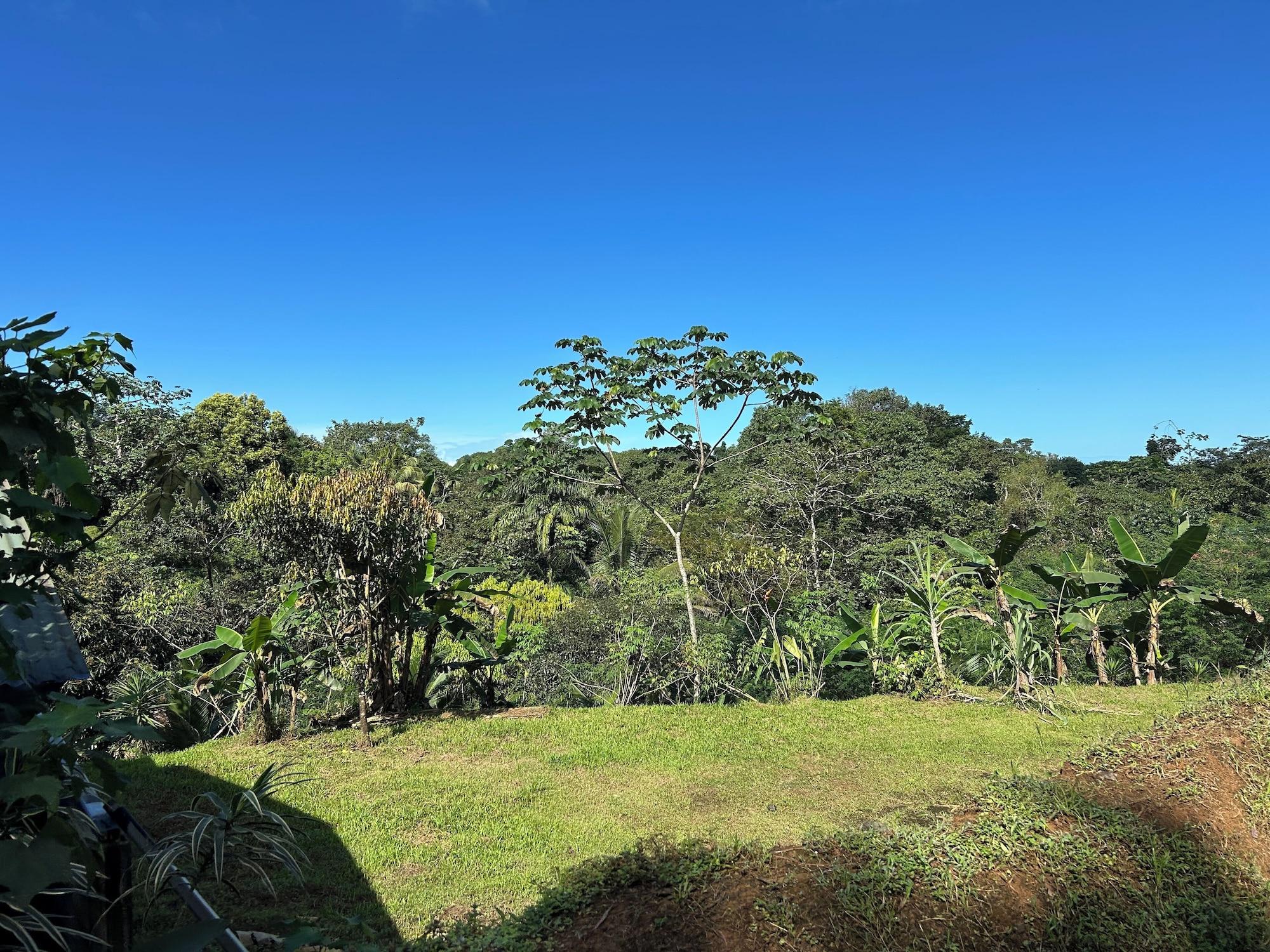 Vista Exterior Pacific Breeze Lodge