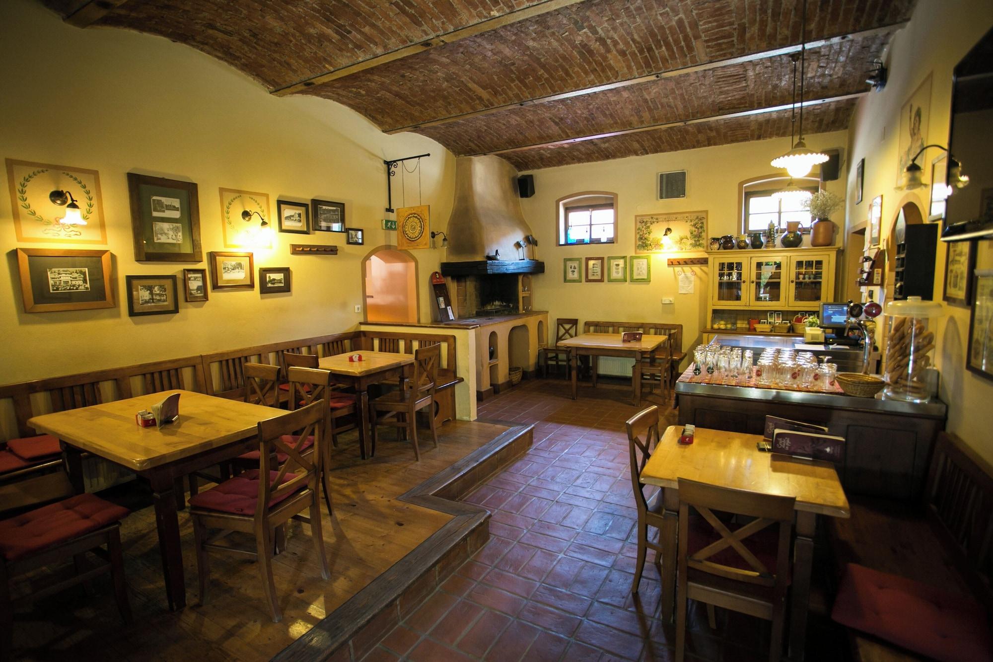 Bar/Salón Pri Žabarju Bed & Breakfast Ljubljana