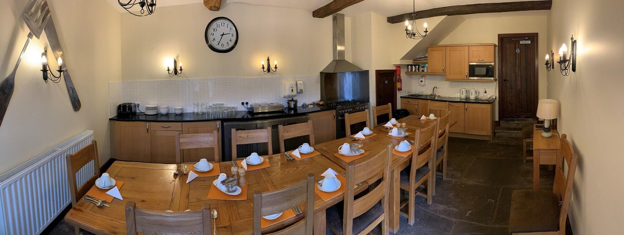 Restaurant England's Gate and Coachhouse