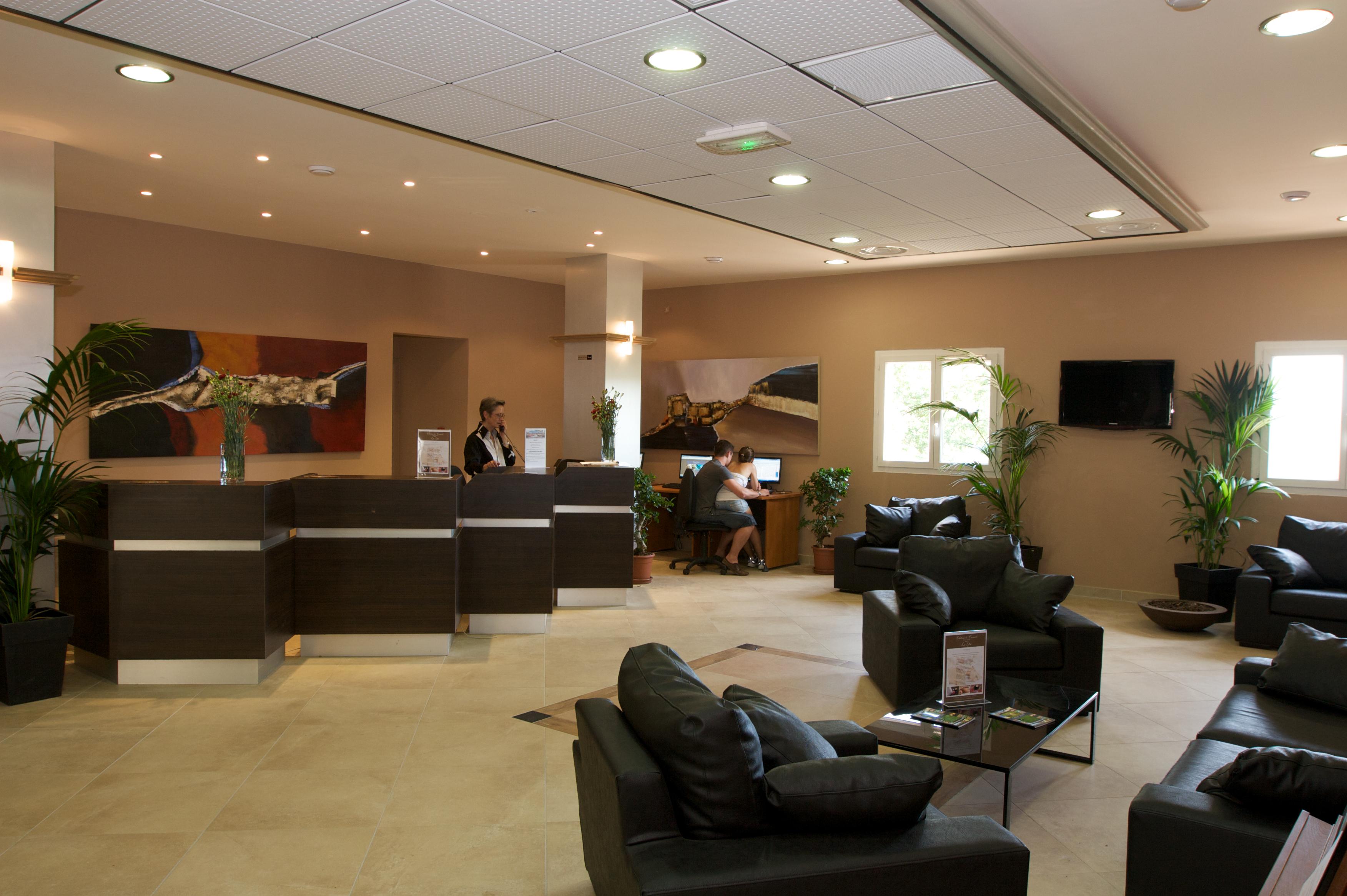 Vista Lobby Vacancéole  Le Domaine de Camiole