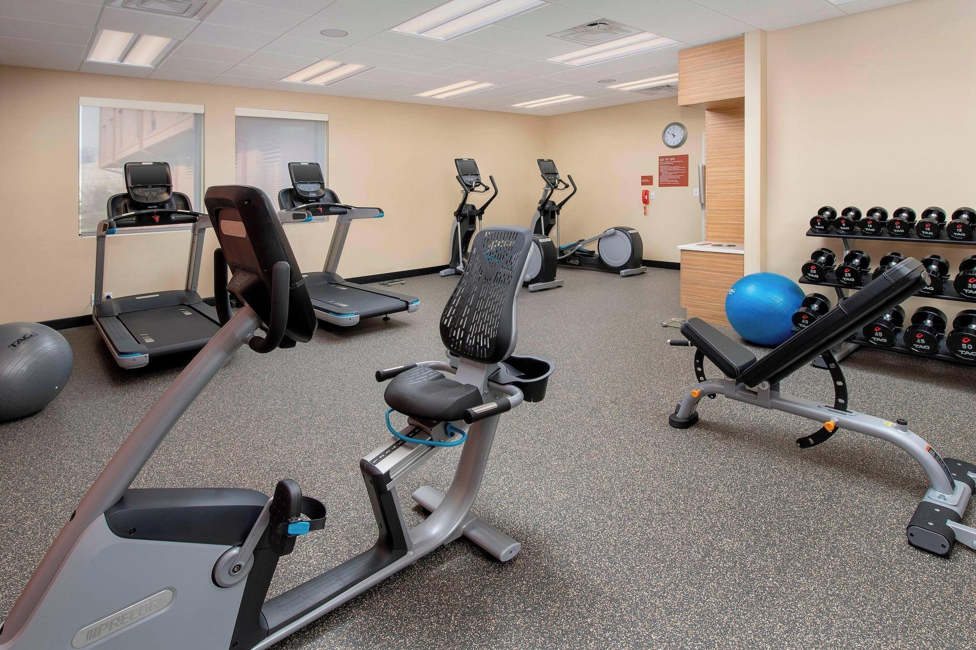 Gimnasio TownePlace Suites by Marriott College Park