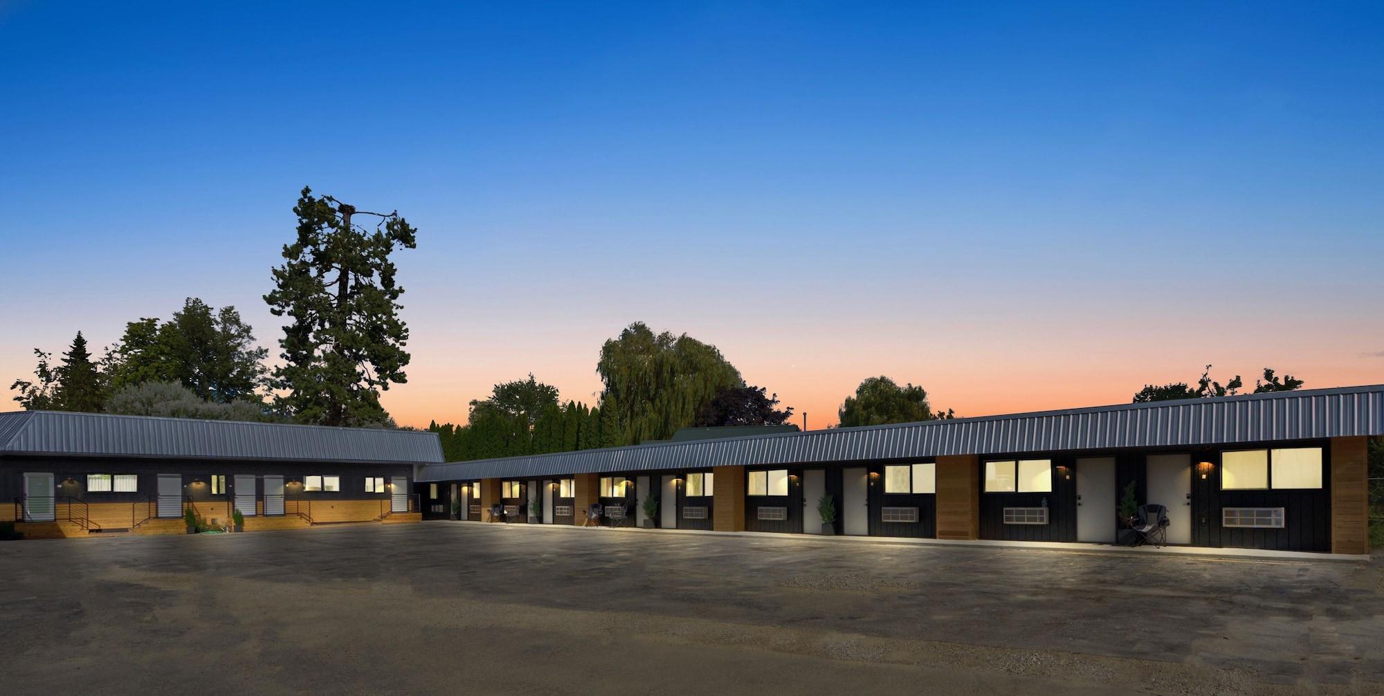 Vista Exterior Outdoors Inn