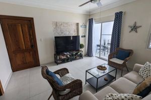 Alquiler Vacacional - Penthouse Condo/Private roof deck.  Steps to the Beach! -WiFi and Cable TV