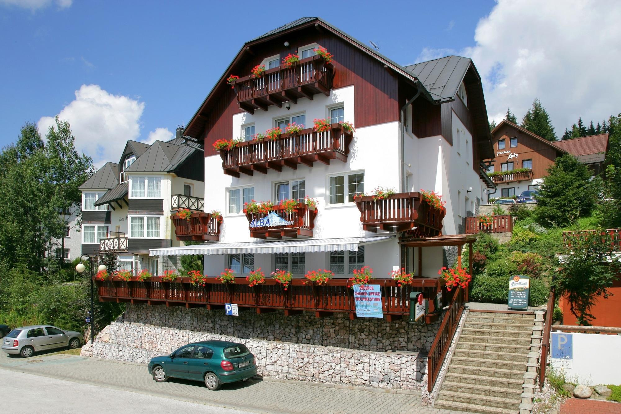 Varios Pension Alba