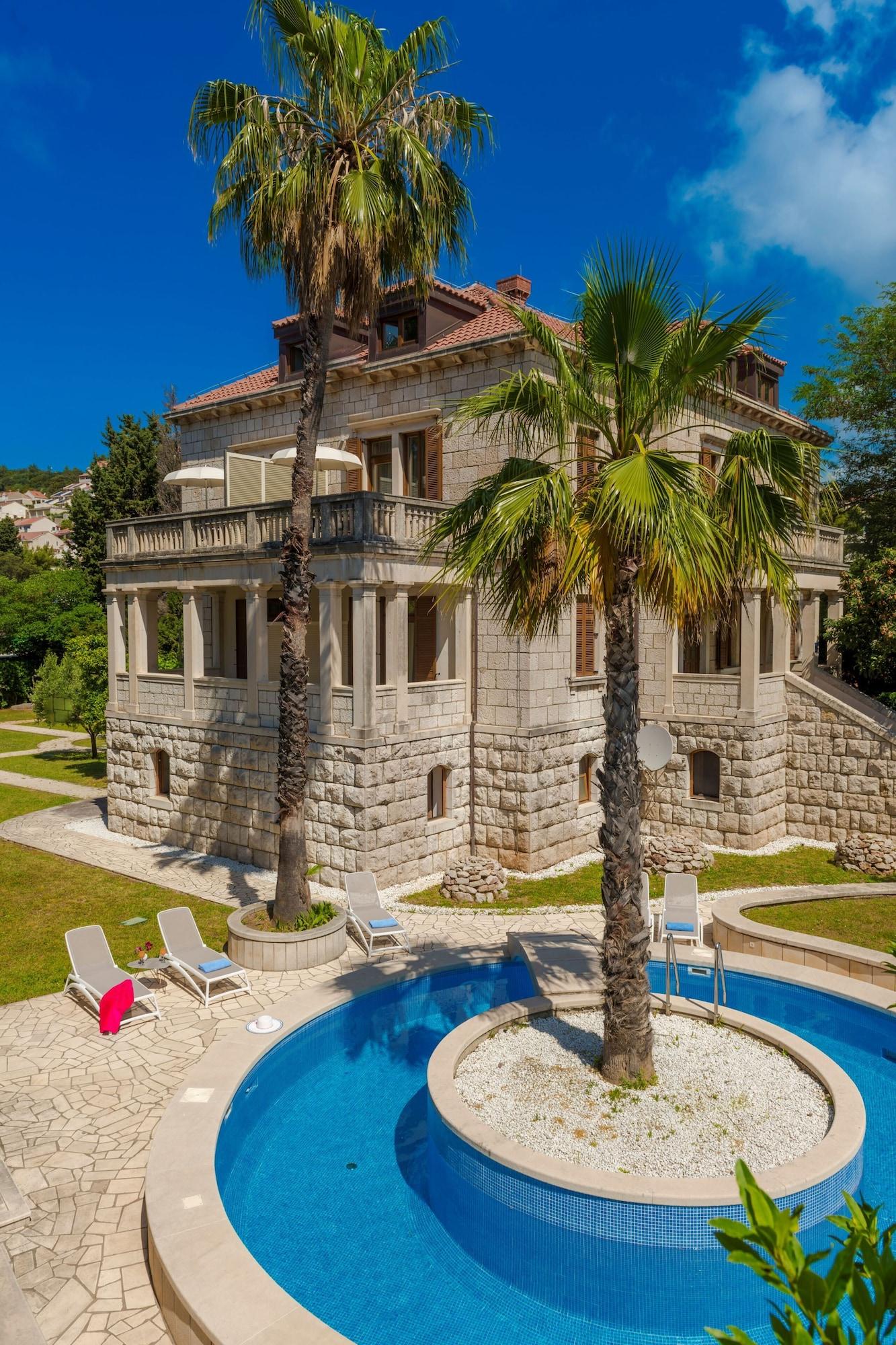 Varios Boutique Villa Filaus