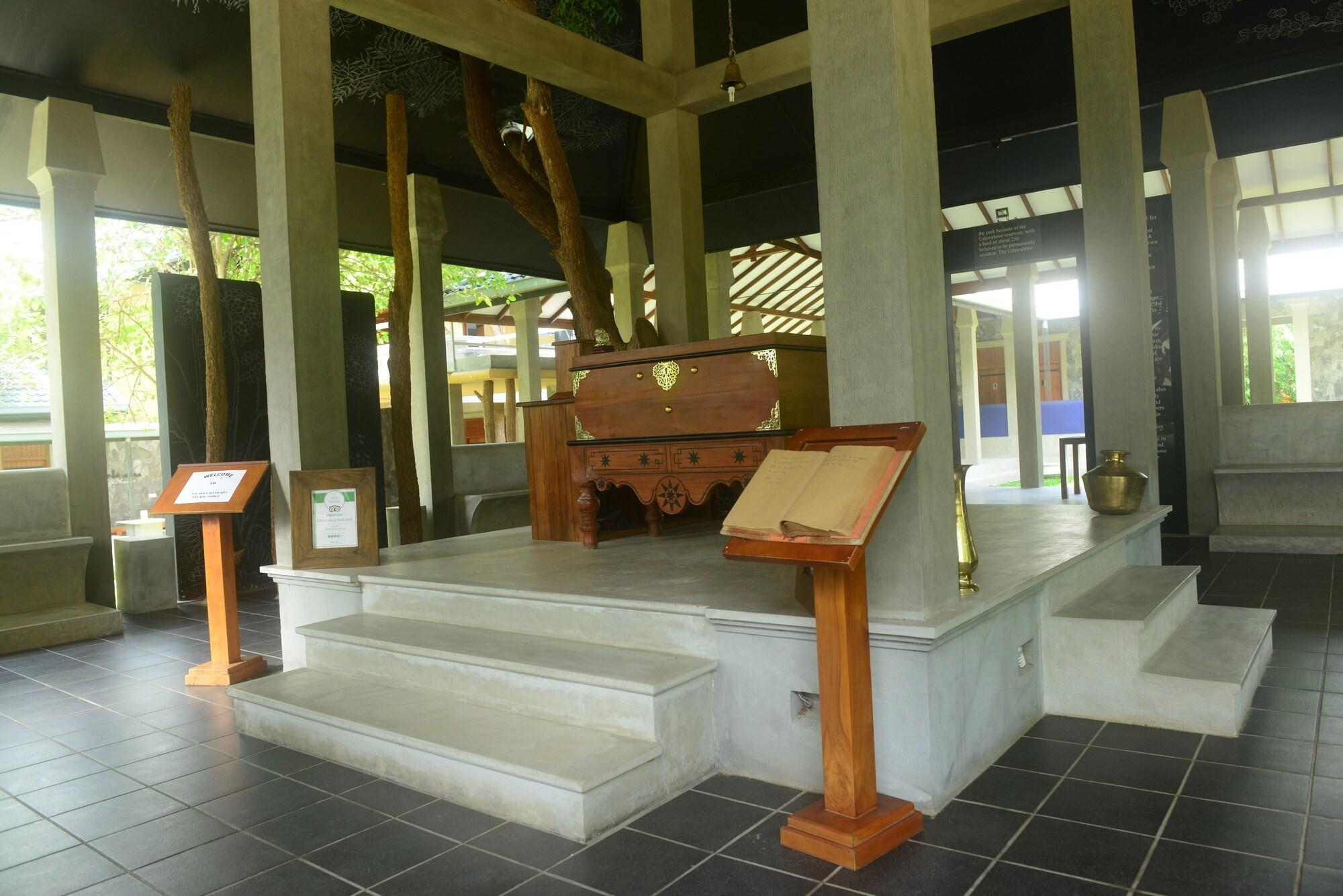 Vista Lobby Nil Diya Mankada Safari Lodge