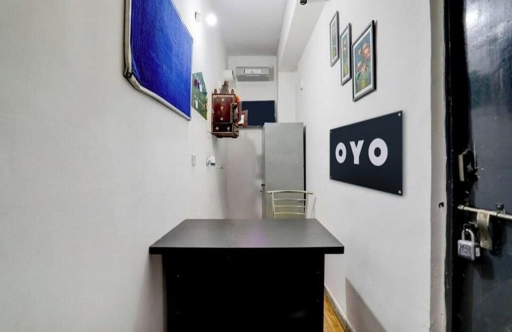 Vista do lobby Malviya inn