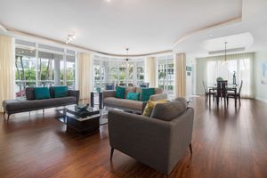 Alojamiento - 4,000+ sq ft beachfront residence + PRIVATE BEACH Resort & Spa by Marriott.