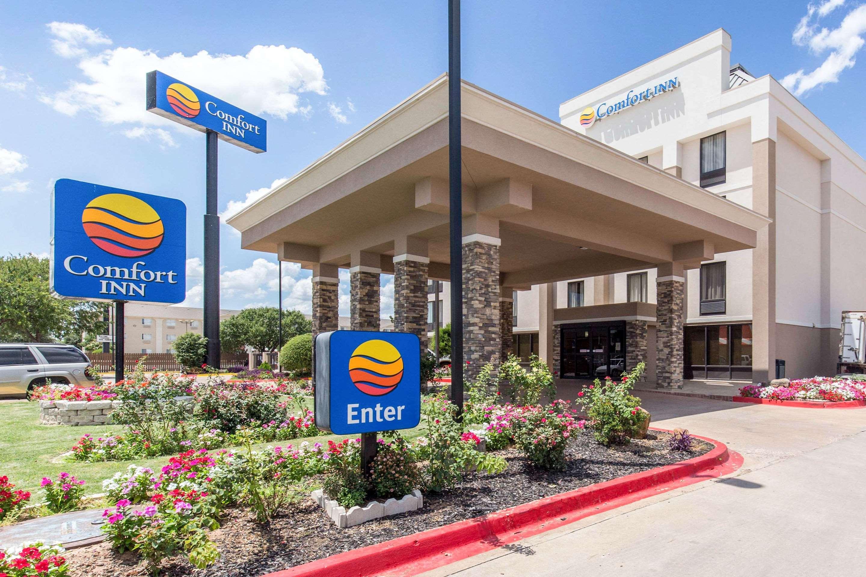Vista Exterior Comfort Inn Wichita Falls North