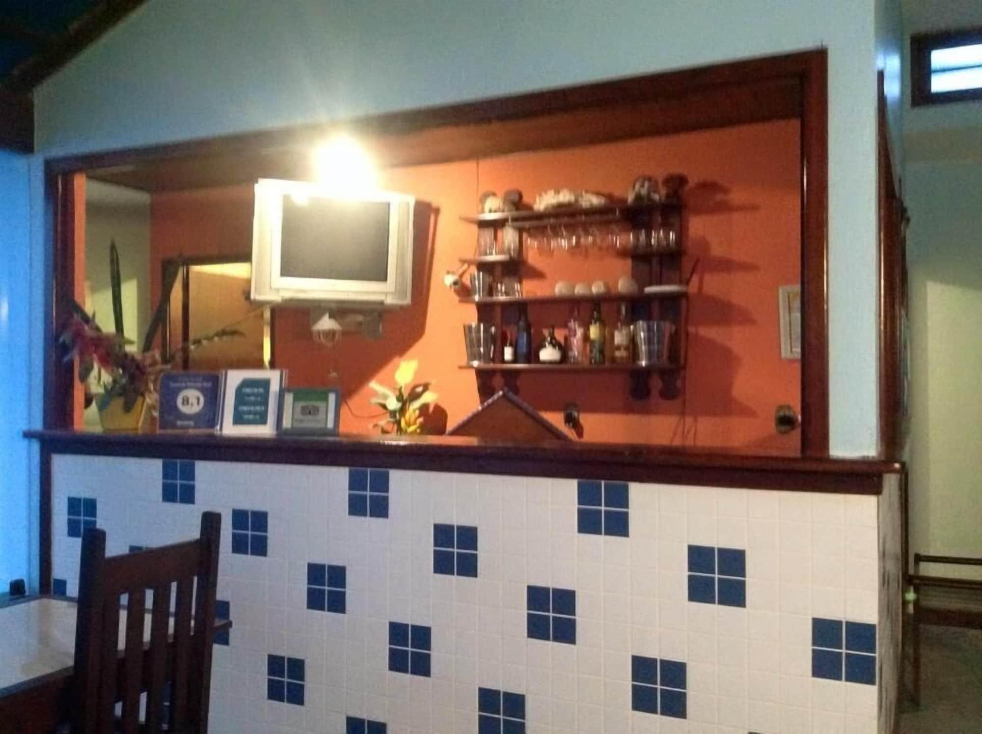 Bar/Salón Pousada Telhado Azul