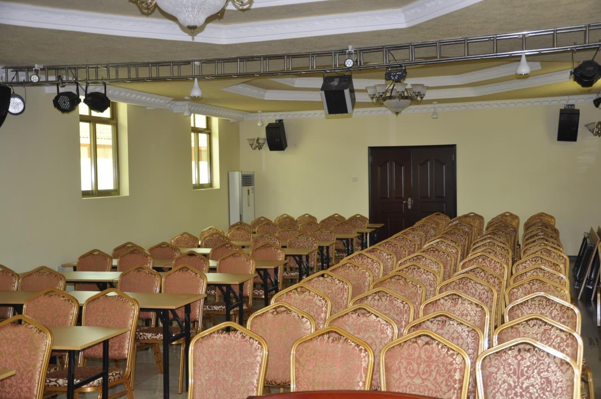 Sala de Reuniones Biraj International Hotel