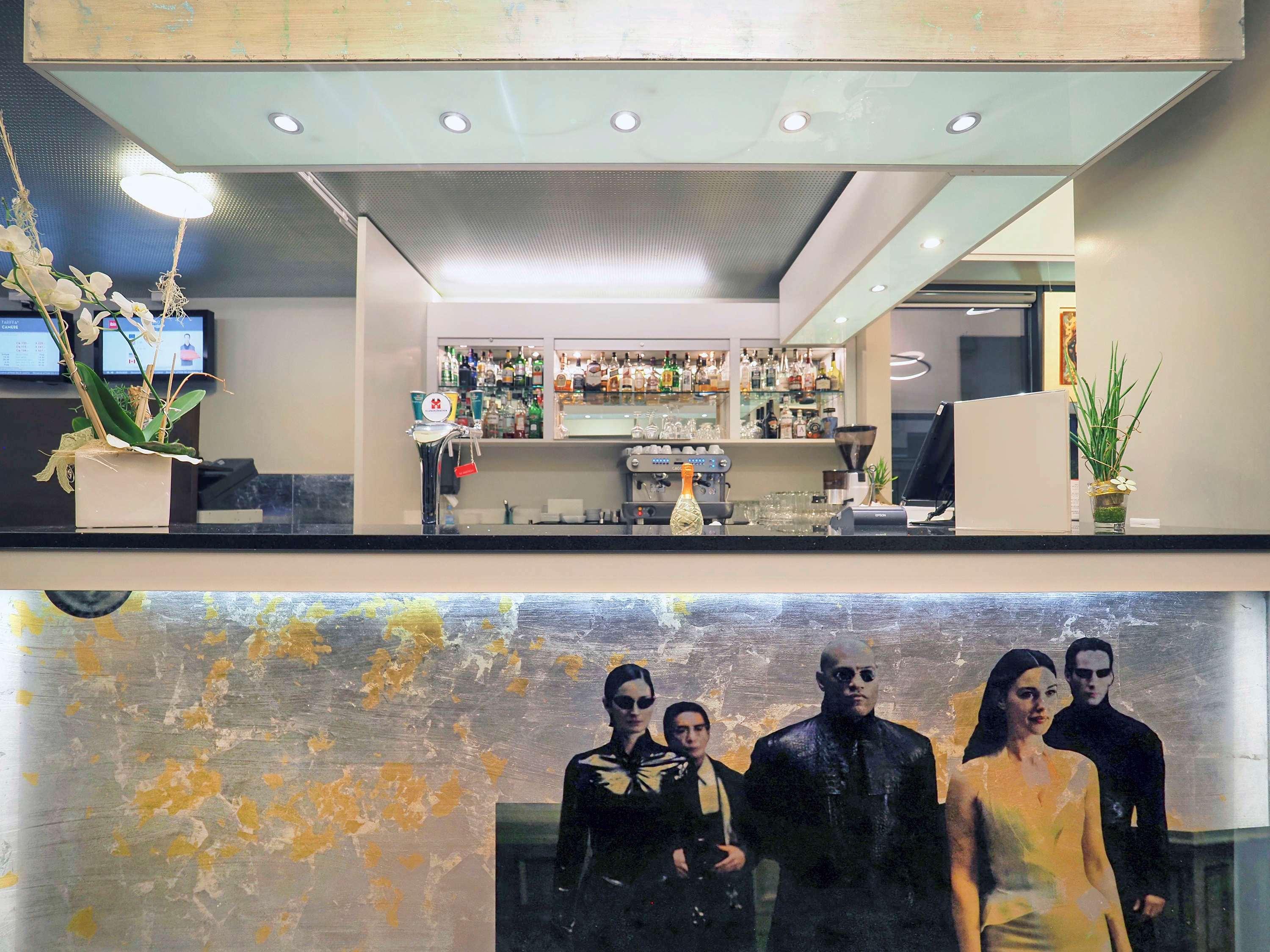 Bar/Salón ibis Locarno