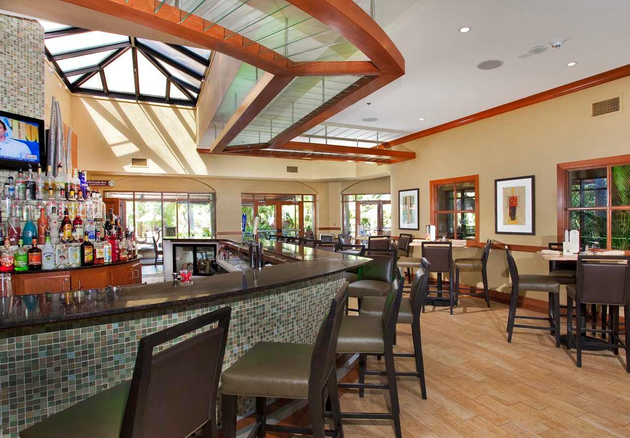 Bar/Lounge Embassy Suites by Hilton Fort Lauderdale 17th Street
