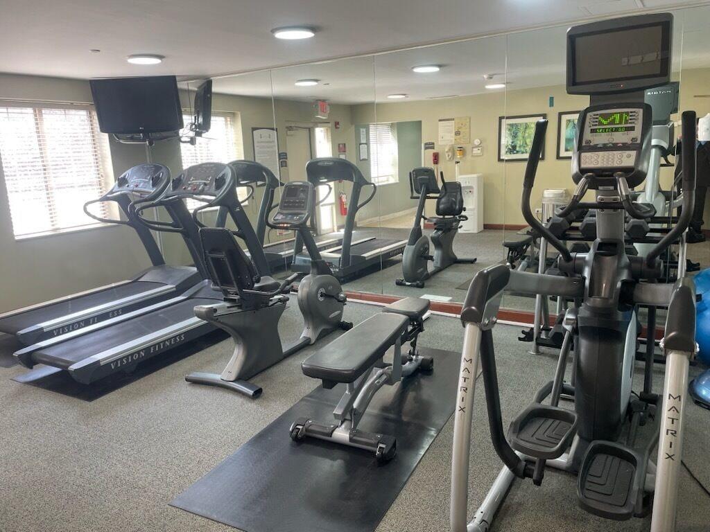 Gimnasio Staybridge Suites Chicago-Oakbrook Terrace by IHG