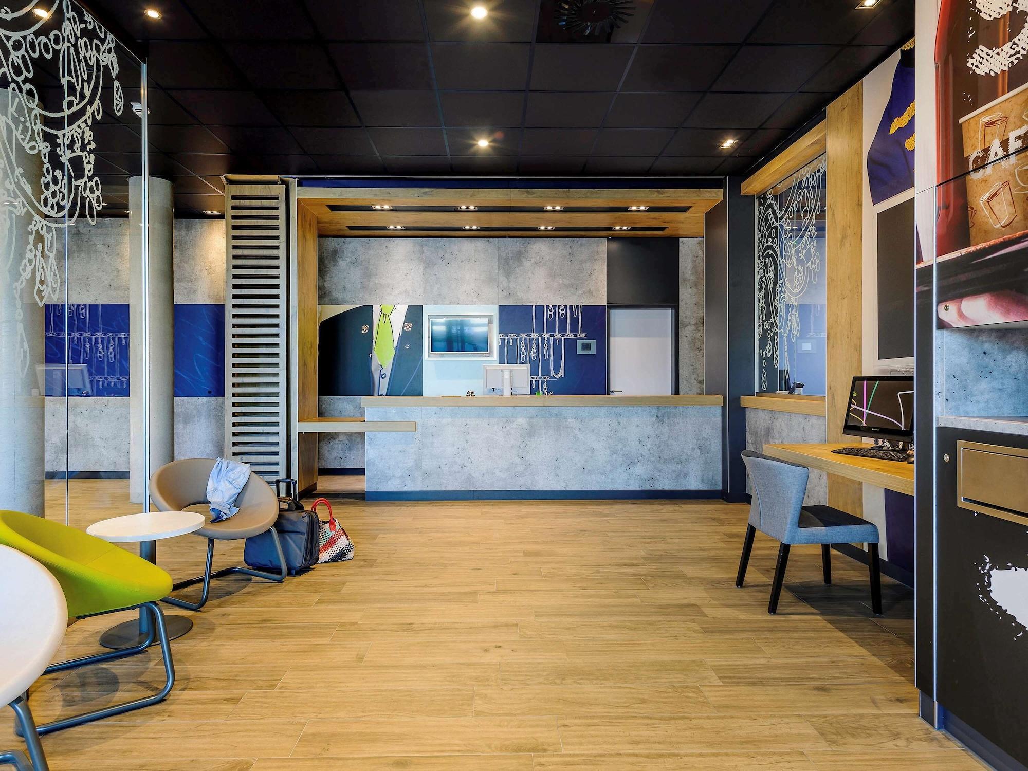 Vista Exterior Ibis Budget Konstanz