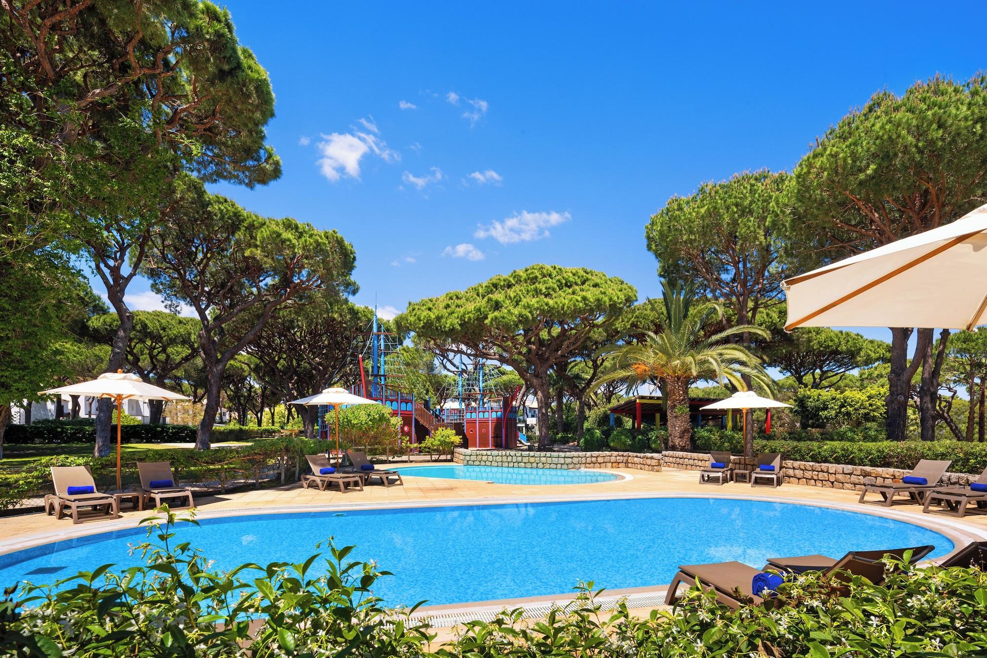 Vista Piscina Pine Cliffs Gardens