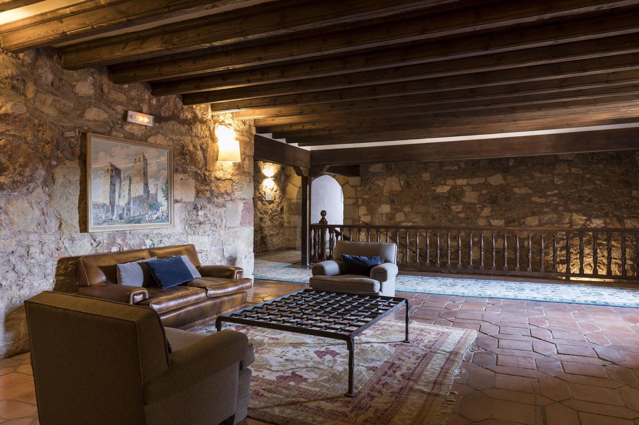 Vista Lobby Parador De Siguenza