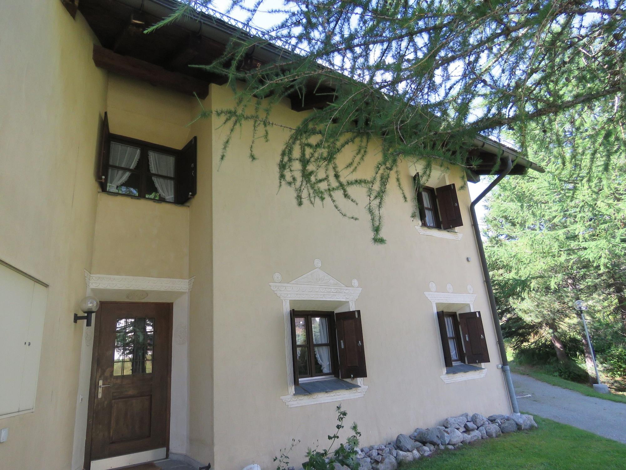 Vista Exterior Schweizerhaus Apartments