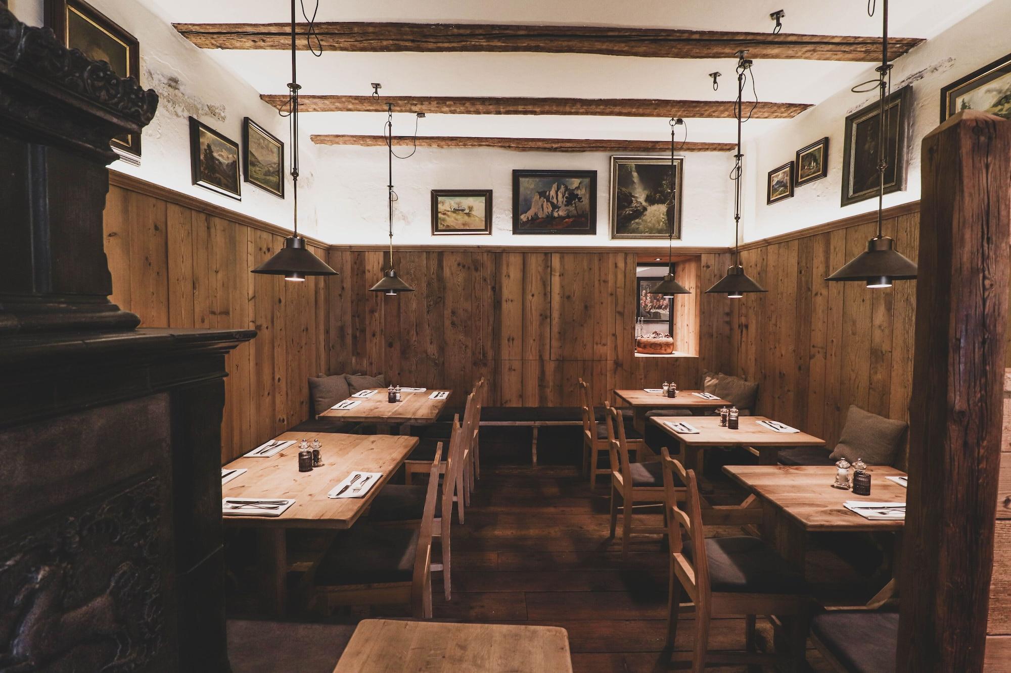 Restaurant Weisses Roessl Innsbruck GmbH
