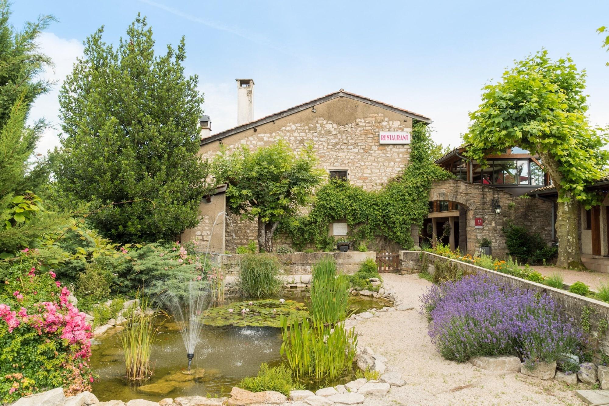 Vista Exterior Logis Hôtel Restaurant La Vieille Ferme