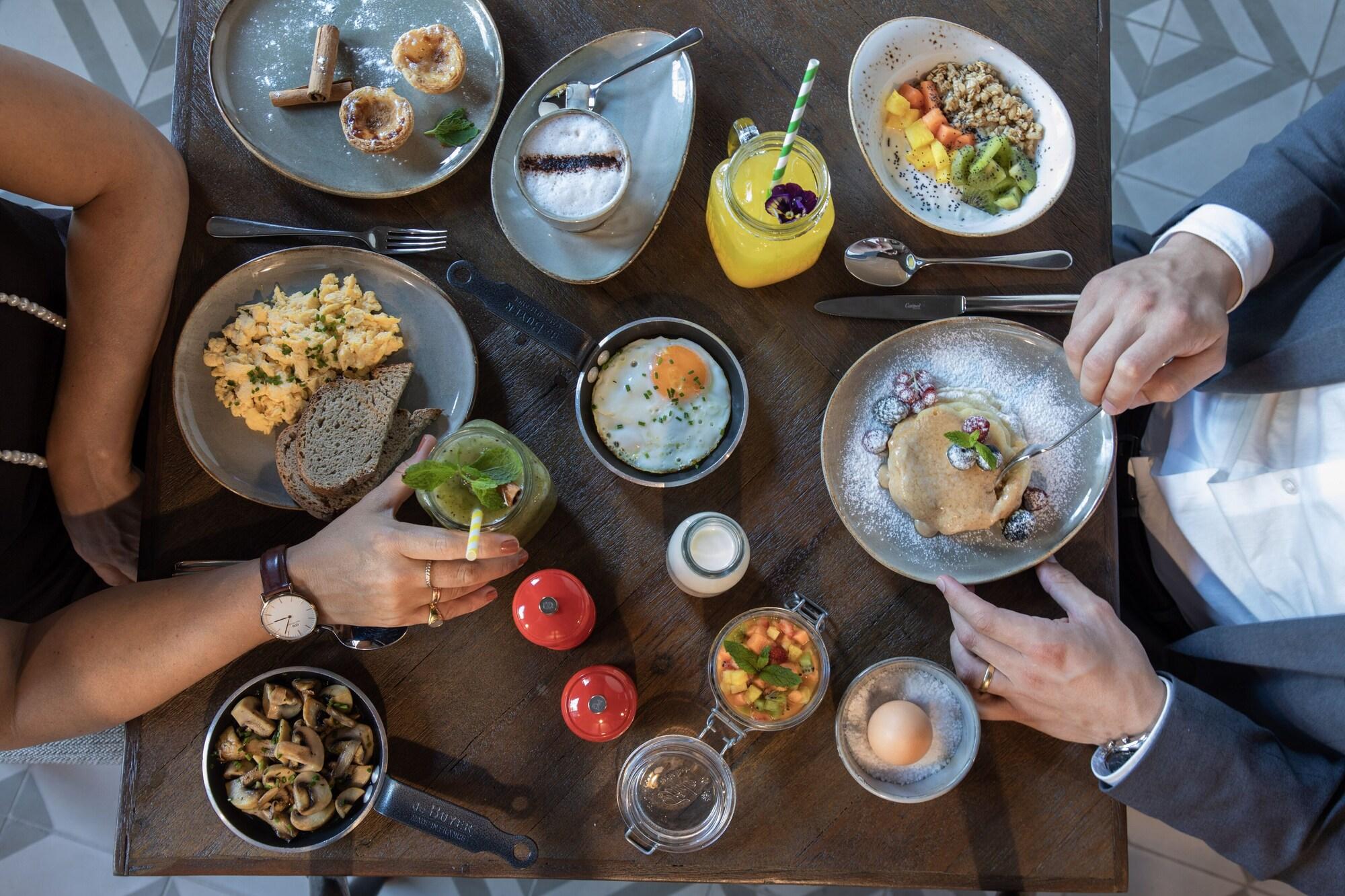 Restaurant Fontinha Porto, Trademark Collection by Wyndham