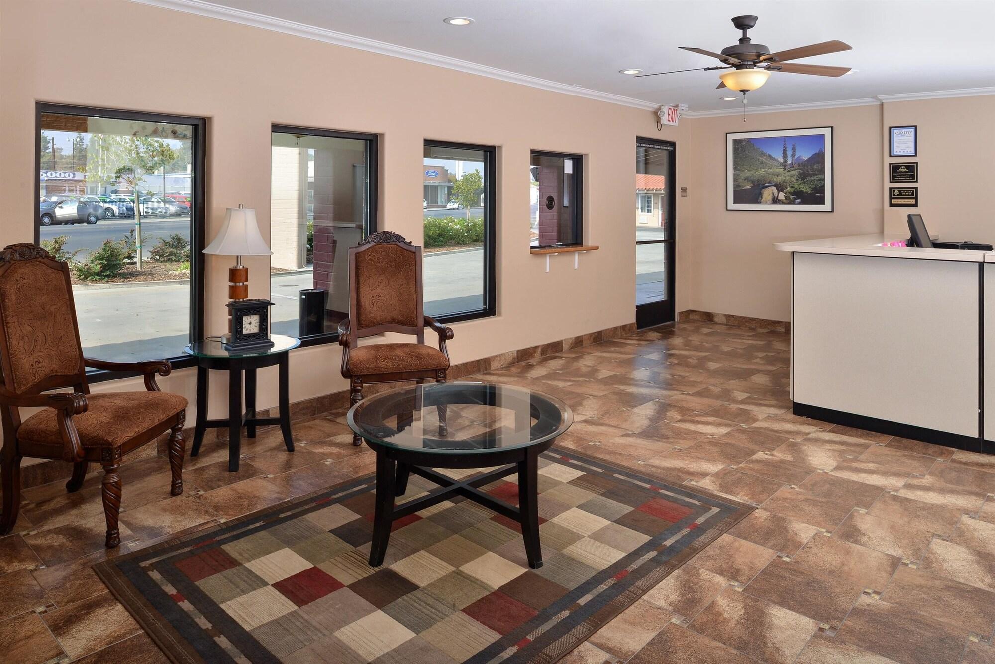 Vista Lobby Americas Best Value Inn Porterville
