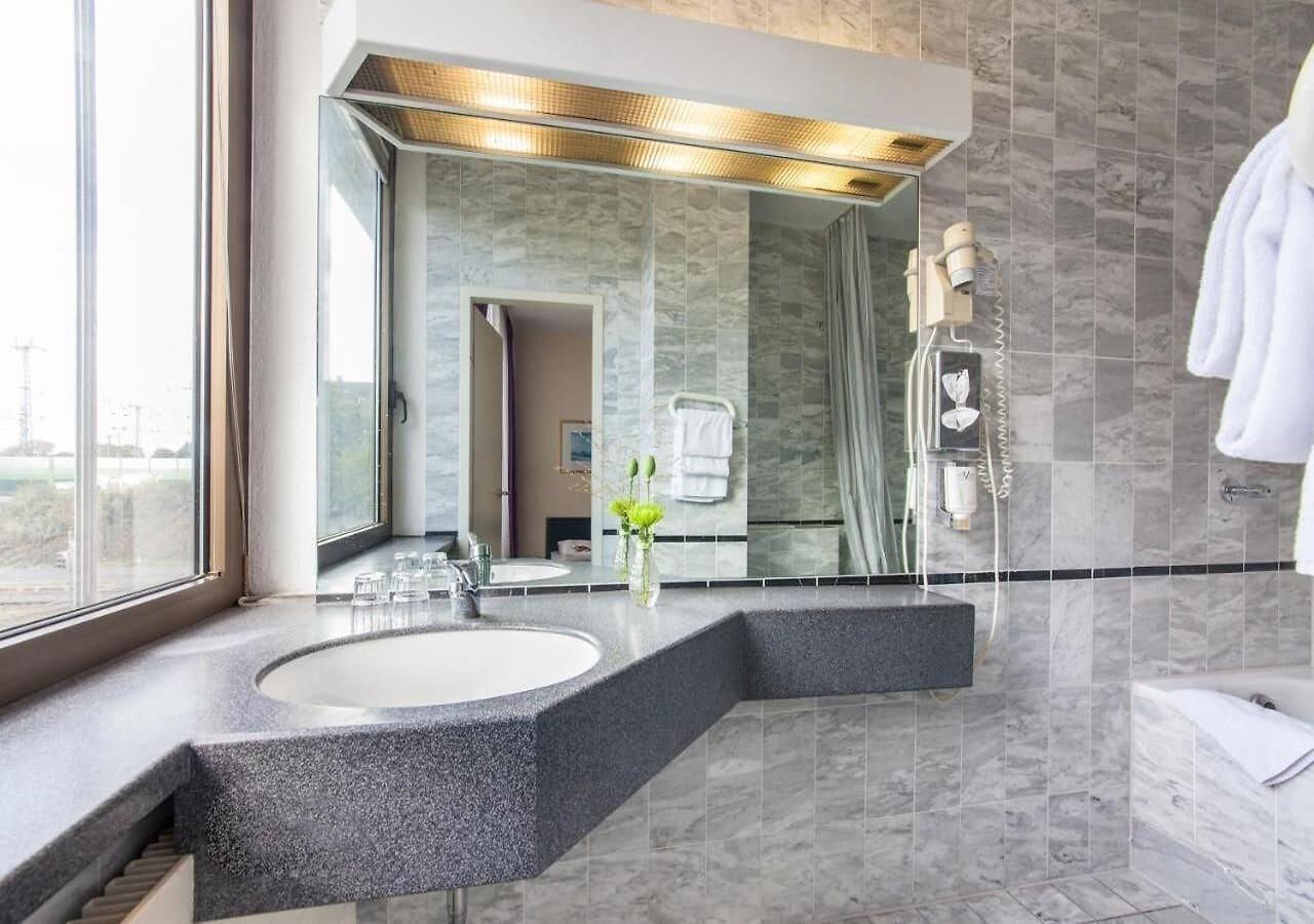 Equipamiento de Habitación Hotel Mirage Düsseldorf-Neuss