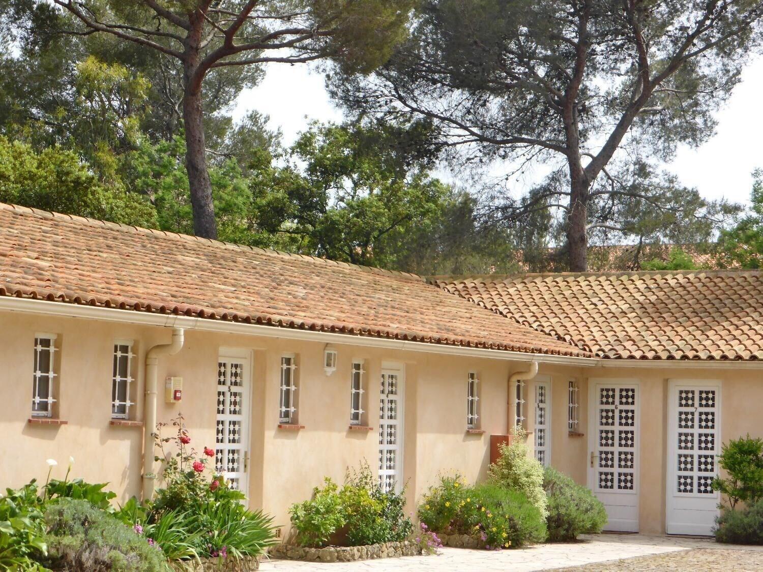 Vista Exterior Hôtel Athéna
