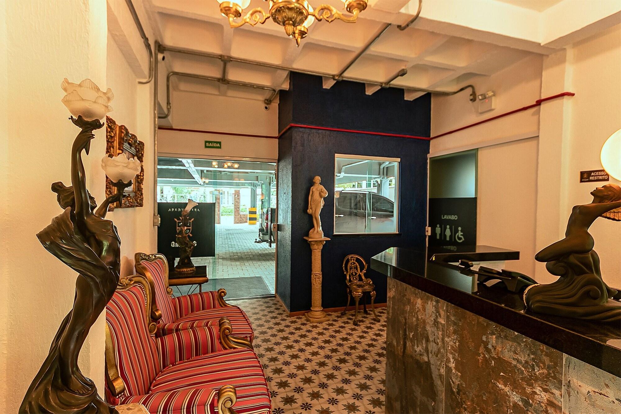 Vista Lobby Antiquus ApartHotel