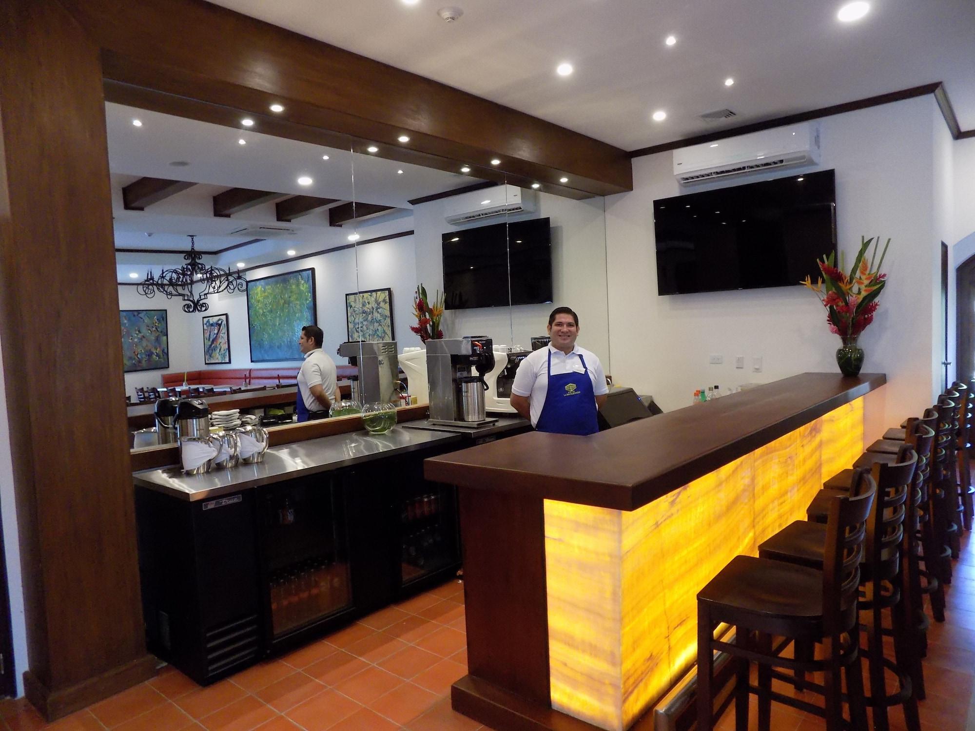 Bar/Salón Hotel la Recoleccion