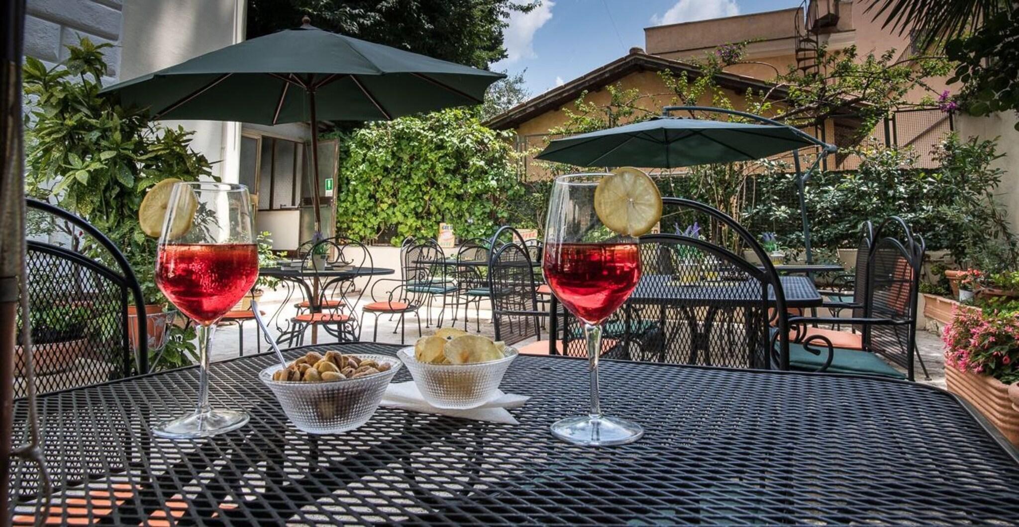 Vista Exterior Hotel Villa delle Rose