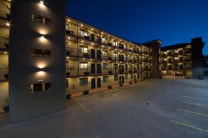 Alojamiento - Speke Apartments Kitante