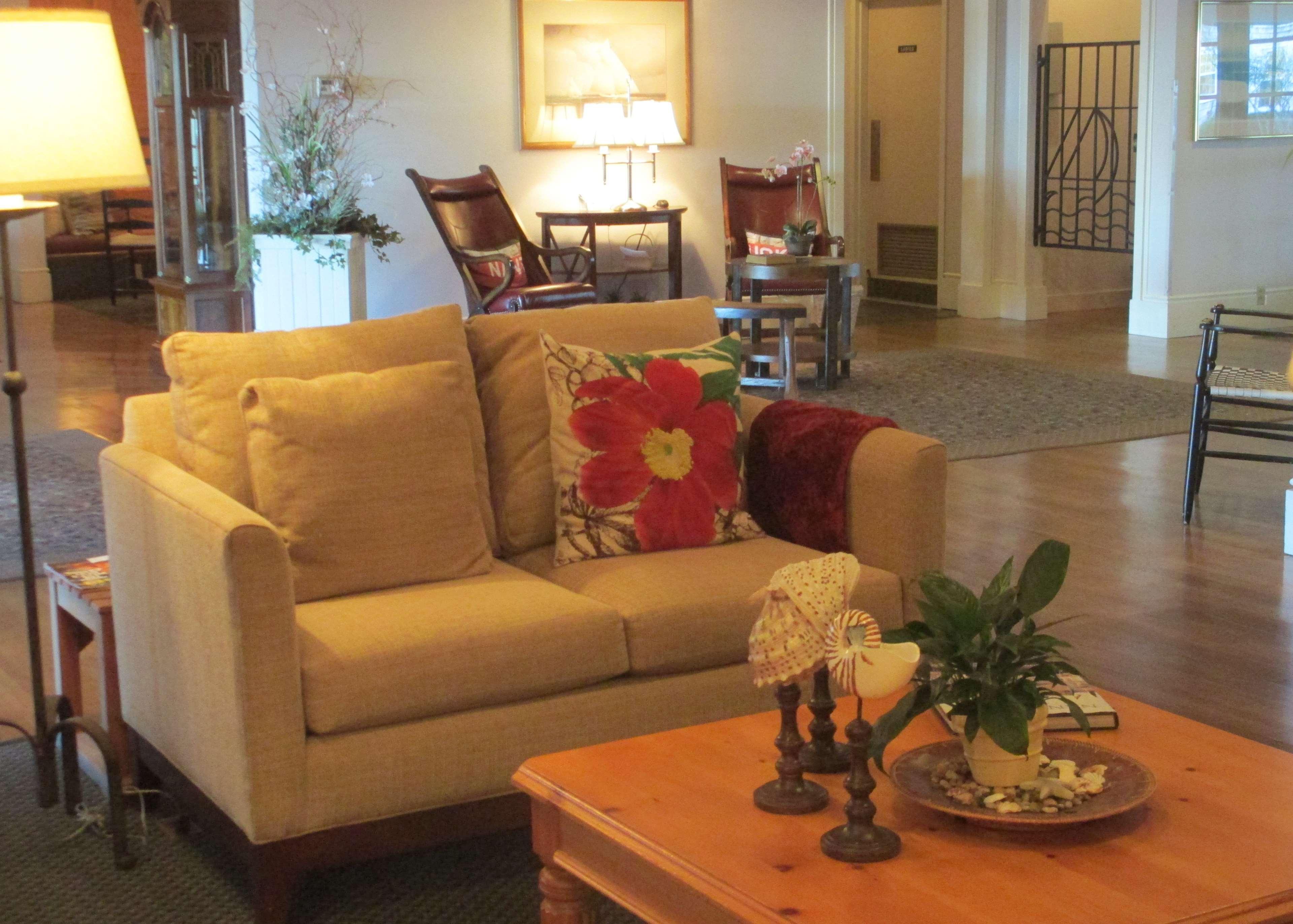 Vista Lobby Nantucket Inn