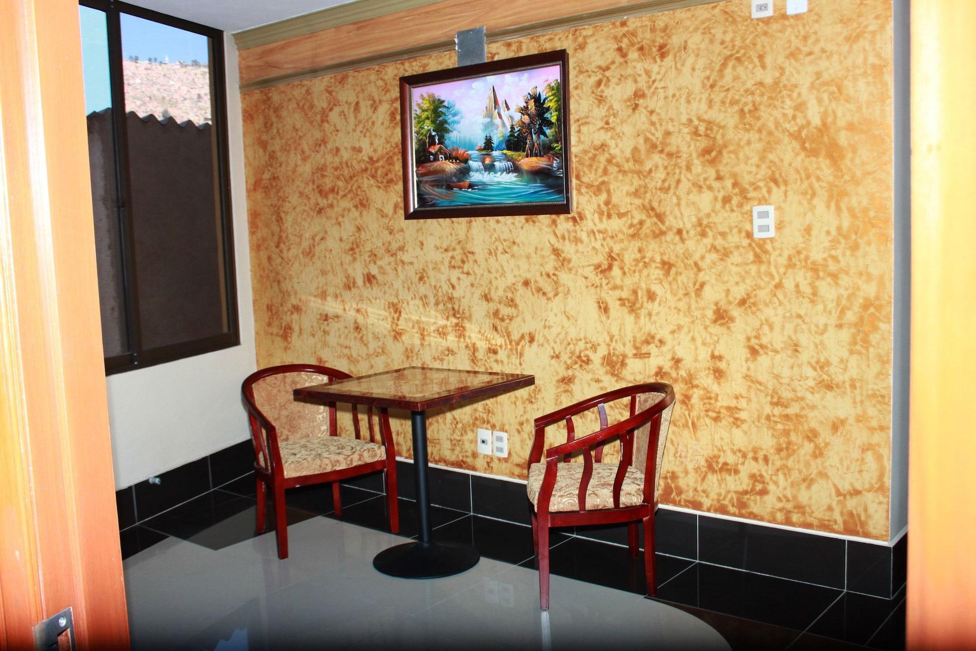 Varios Golden Palace Hotel