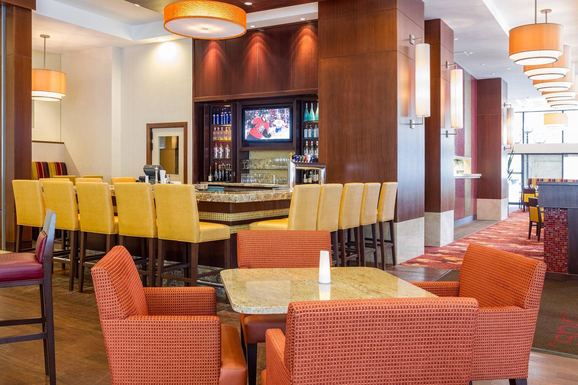 Bar/Salón Ottawa Marriott Hotel