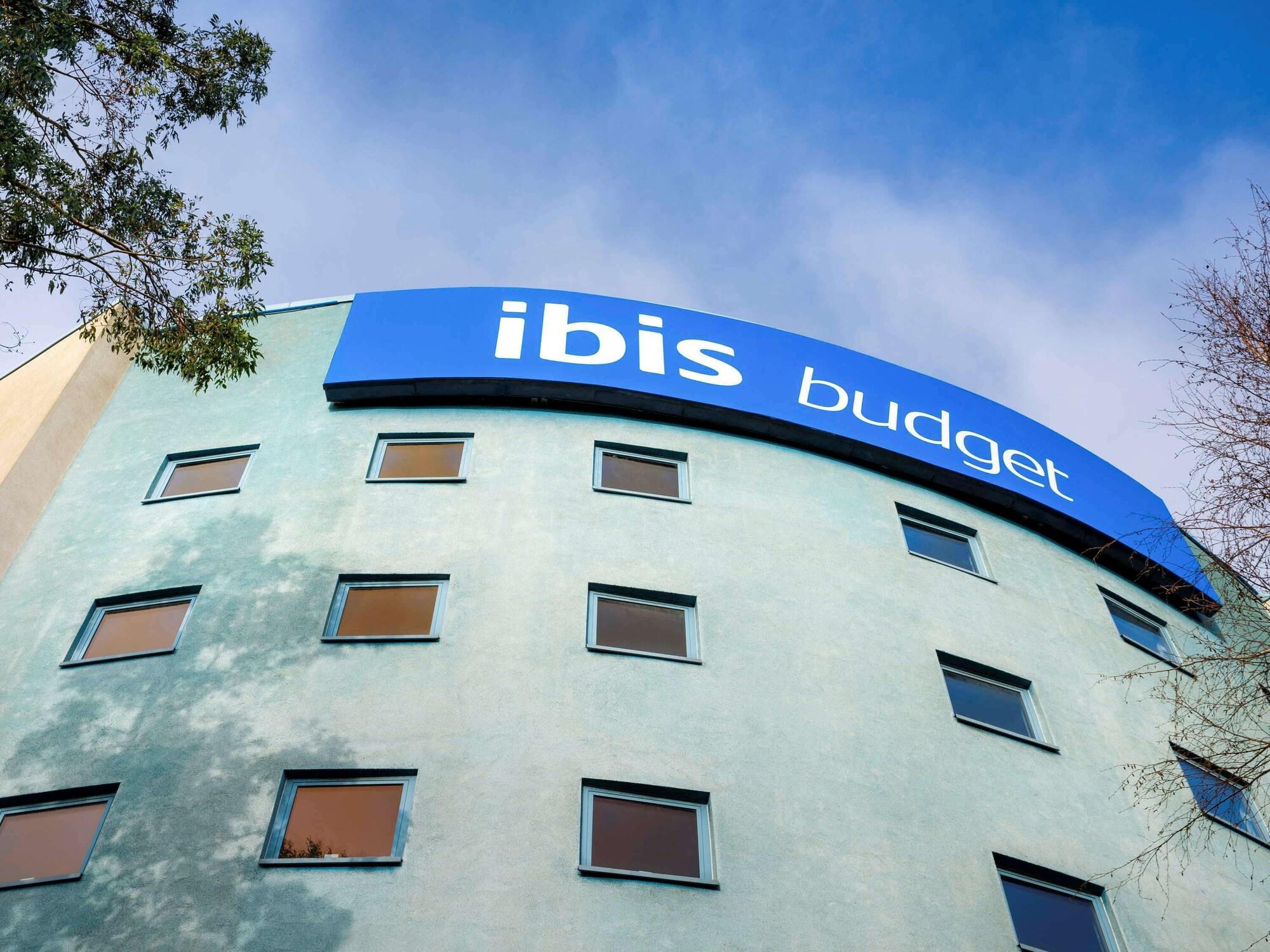 Varios ibis budget London Heathrow T5