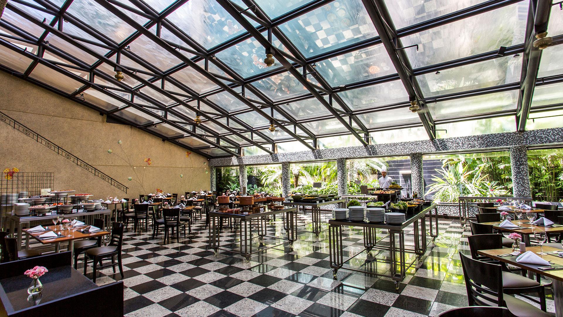 Restaurant Estanplaza Funchal Faria Lima