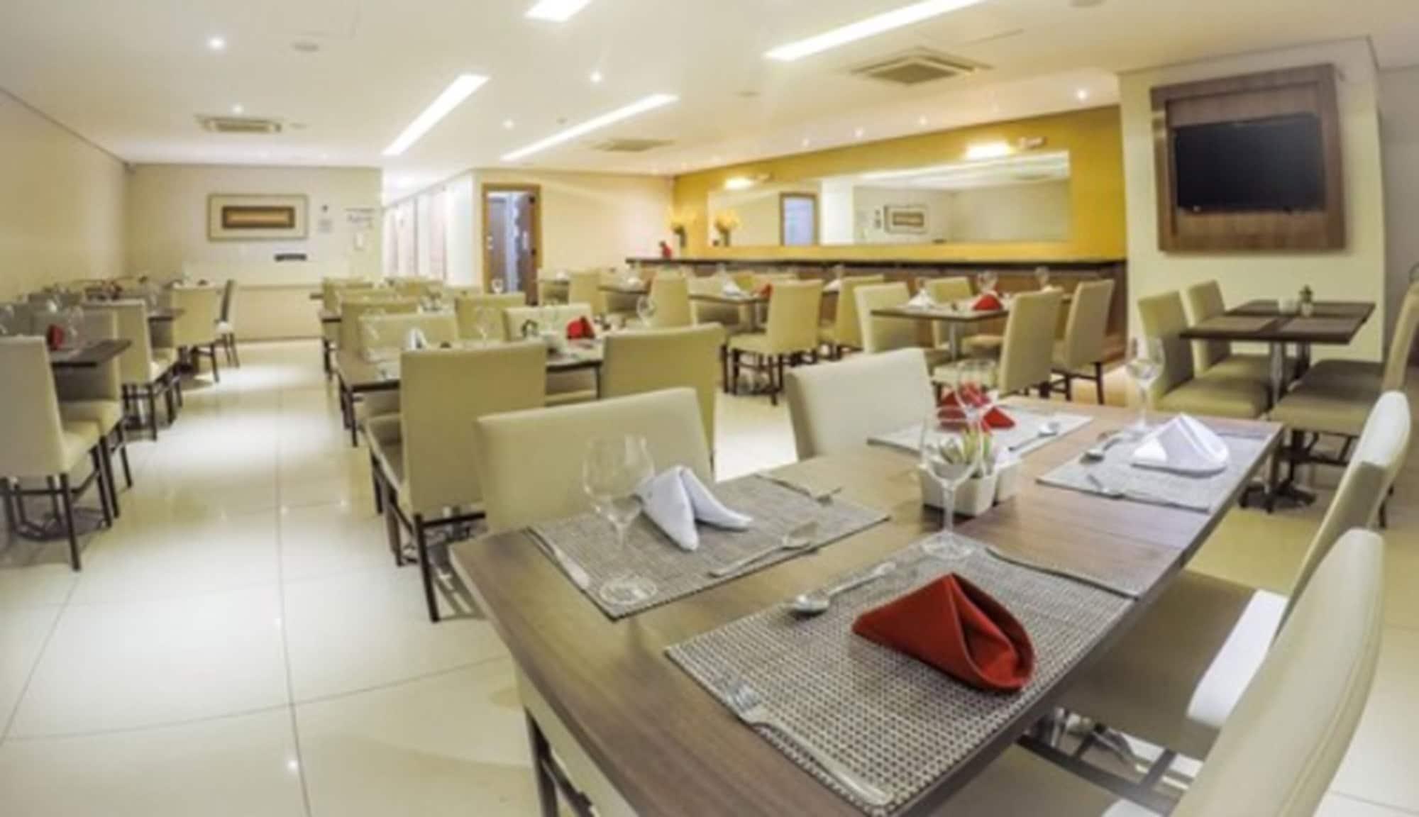 Restaurant Nobile Suites Gran Lumni - Rio Branco