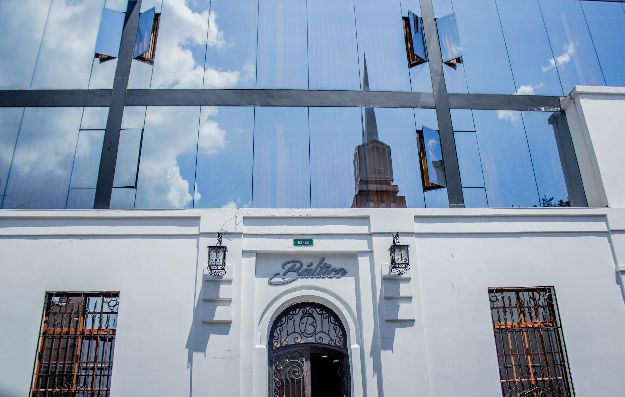 Varios Hotel Báltico