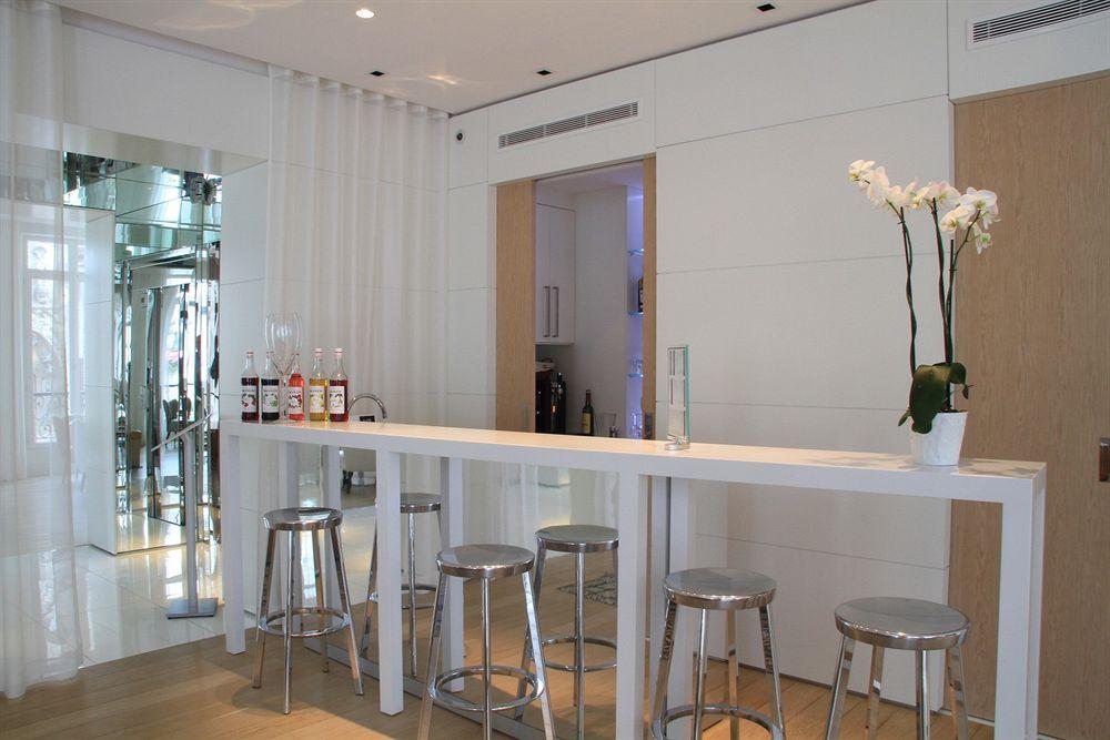 Bar/Salón Le Cesar Hotel
