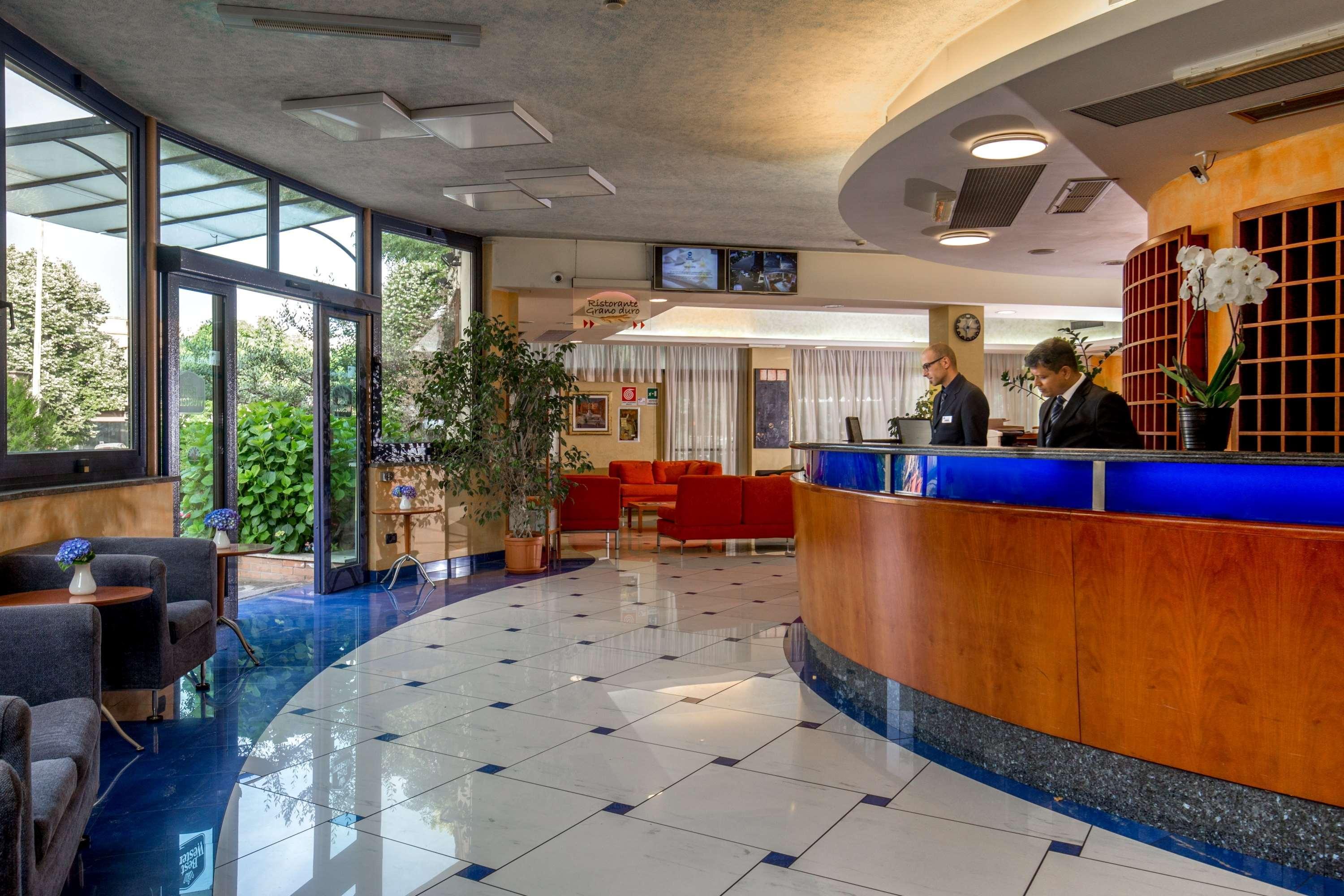 Vista Lobby Best Western Blu Hotel Roma