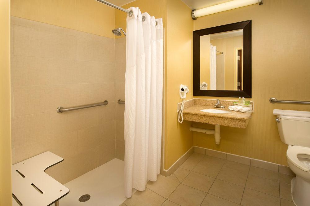 Guest room amenity Holiday Inn Express Washington DC - BW Parkway