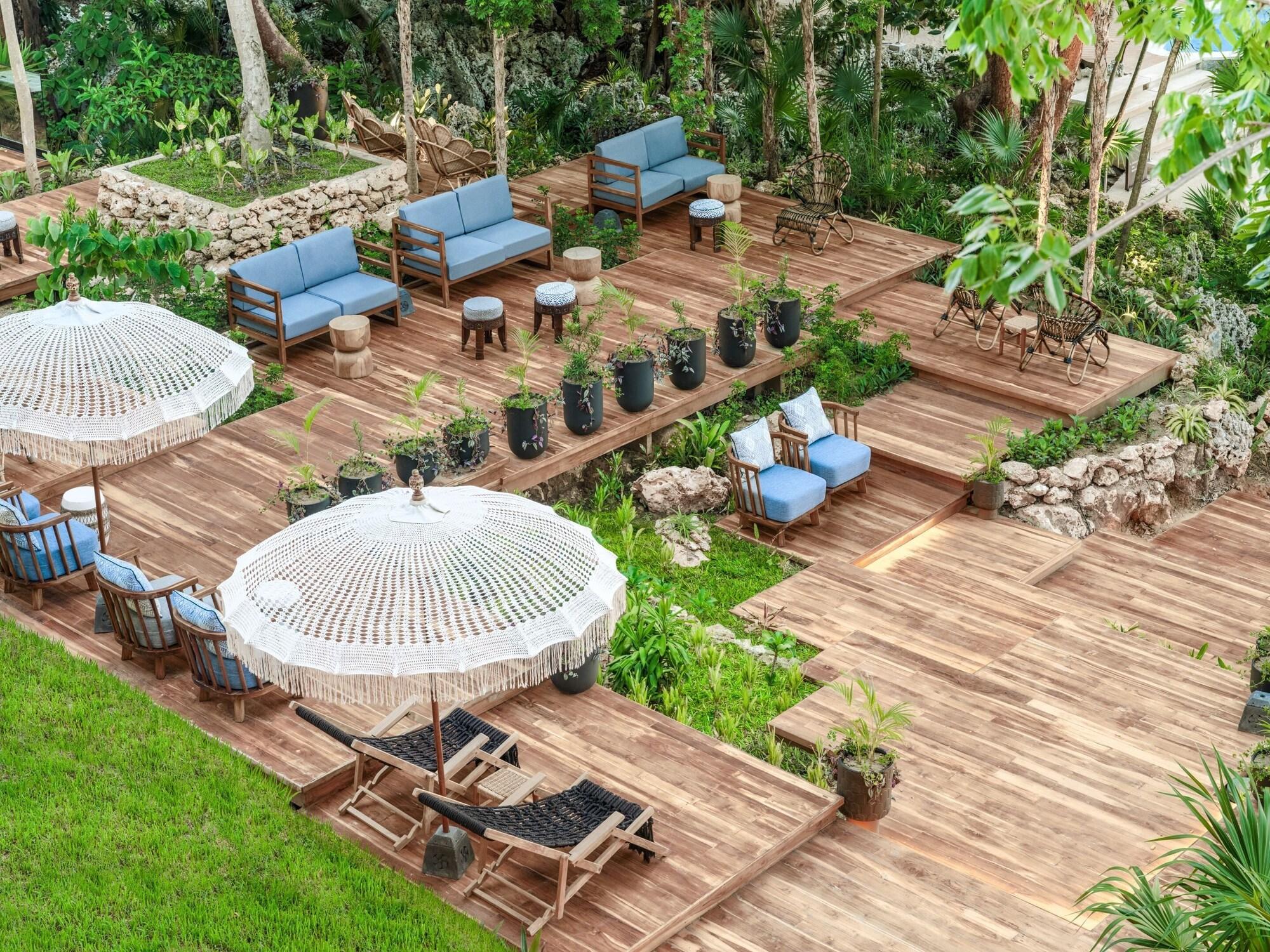 Vista Exterior Kimpton Grand Roatan Resort And Spa by IHG
