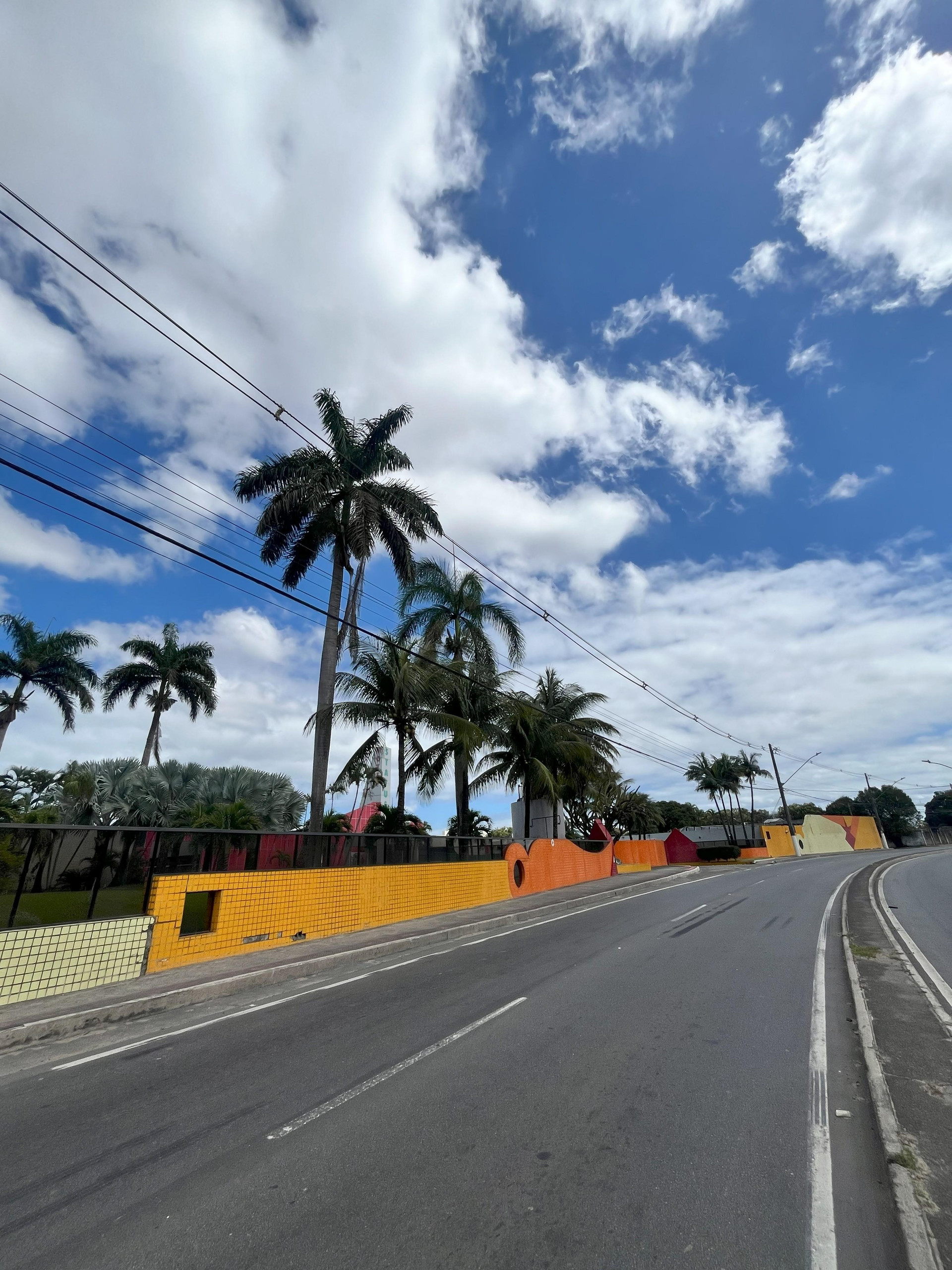 Vista Exterior Status Elegance Hotel