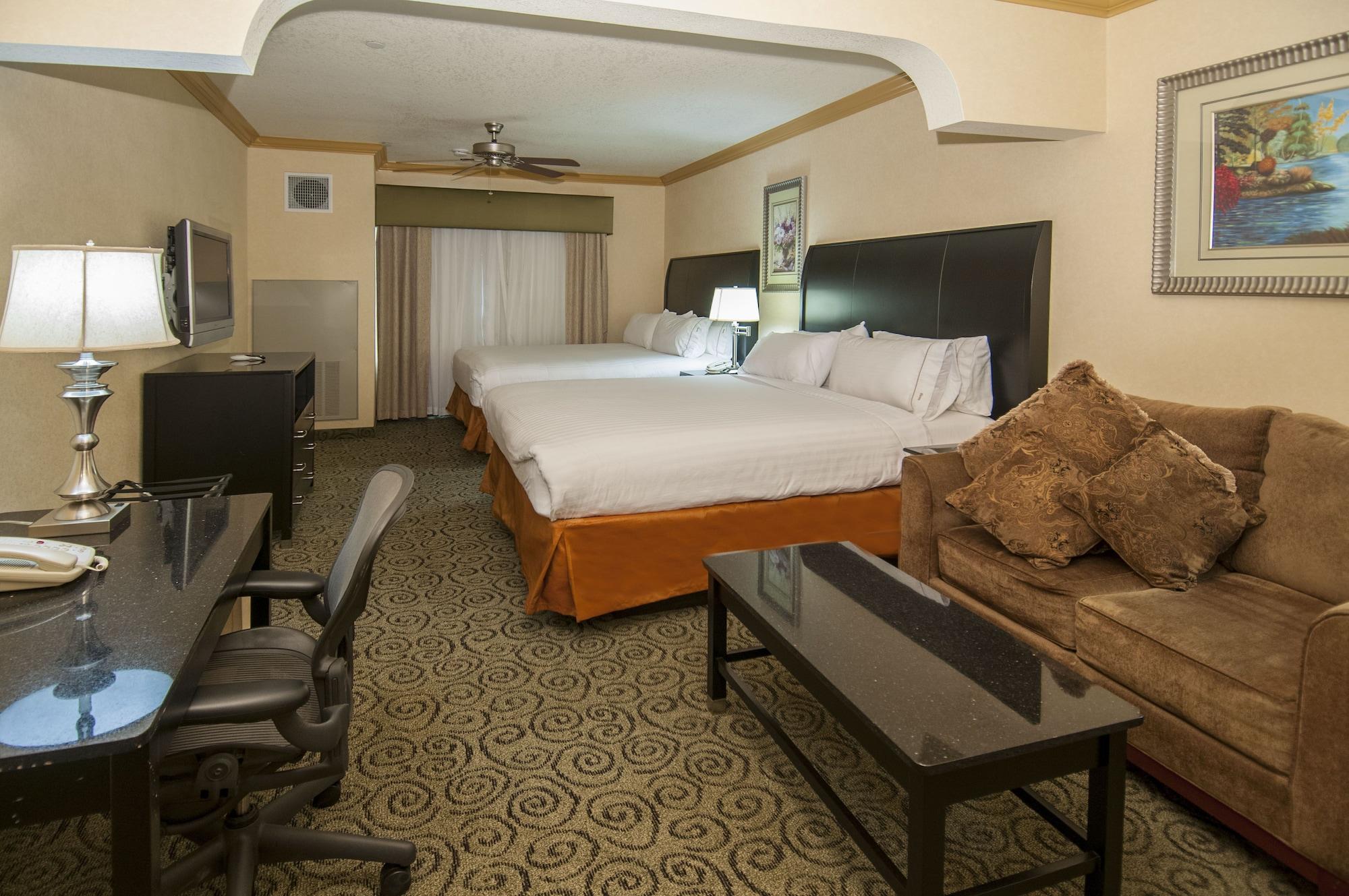 Habitación Holiday Inn Express and Suites Bakersfield Central by IHG