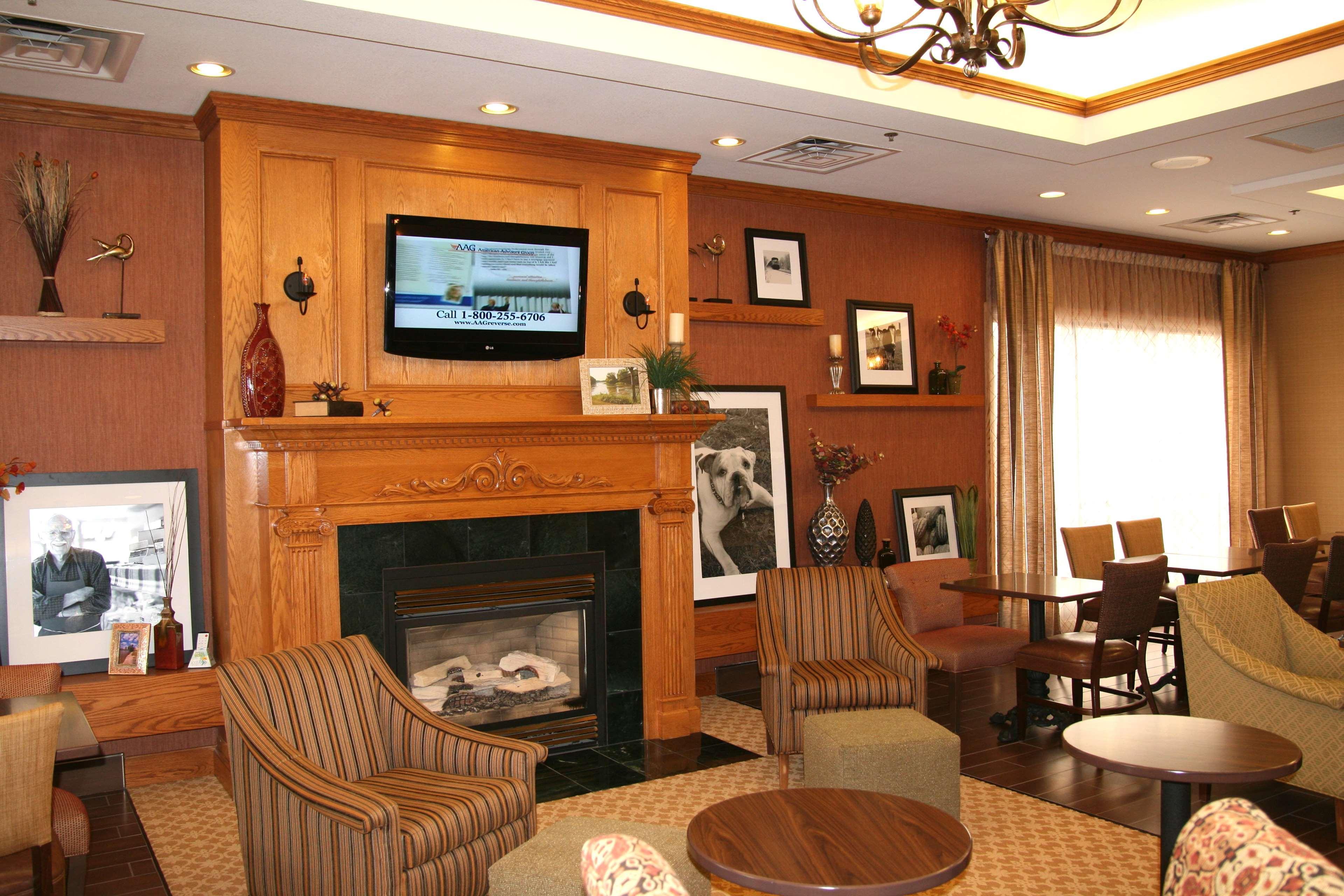 Vista Lobby Hampton Inn Toledo-South/Maumee