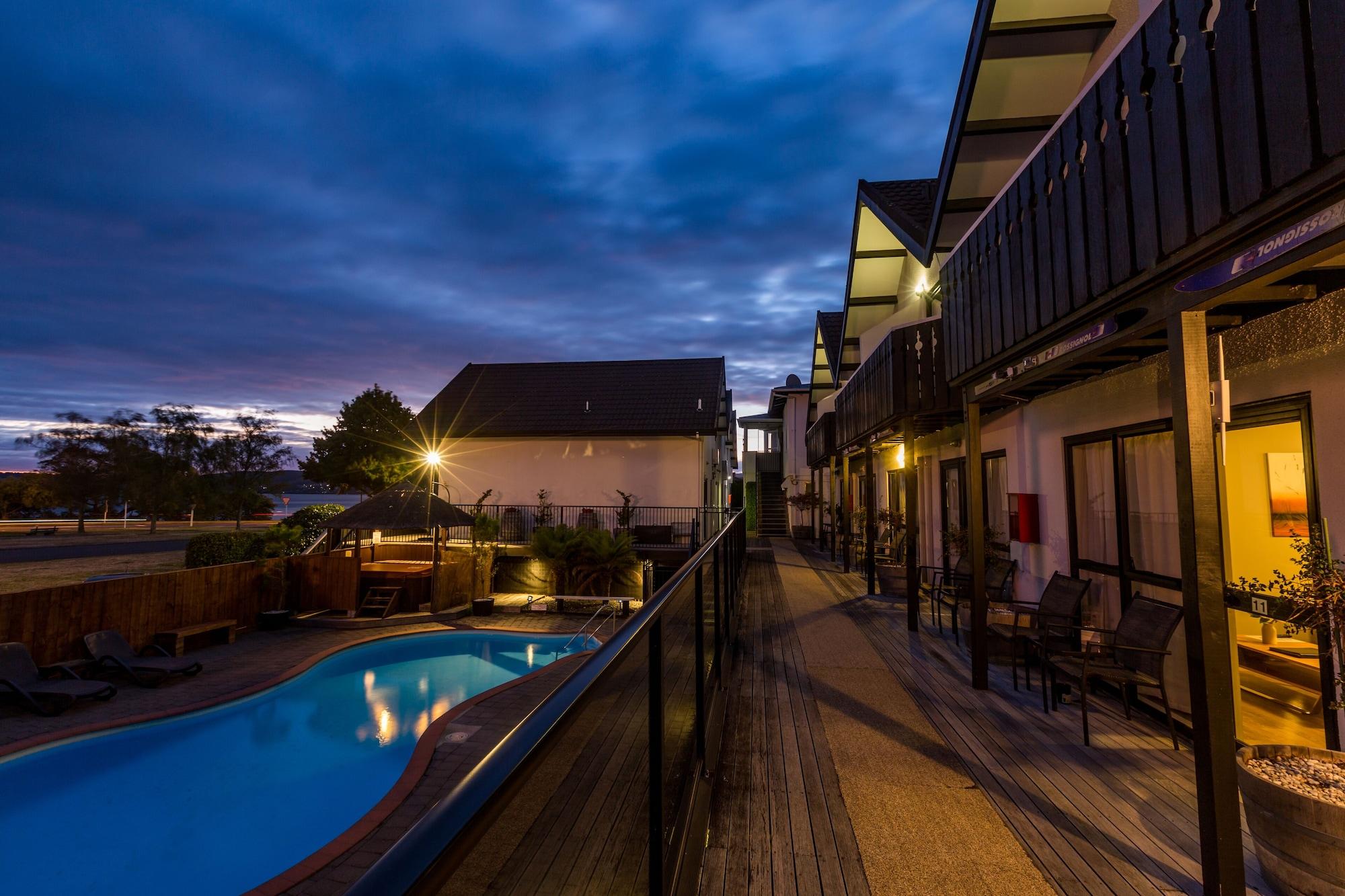 Varios Le Chalet Suisse Motel Apartments